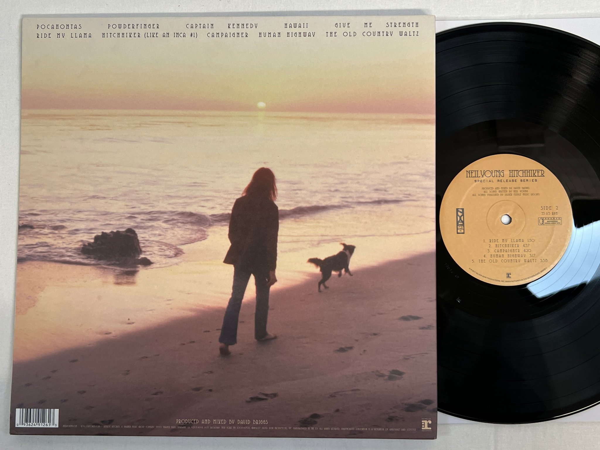 Omslagsbild för skivan NEIL YOUNG Hitchhiker LP 2017 Hol REPRISE 9362-49126-1