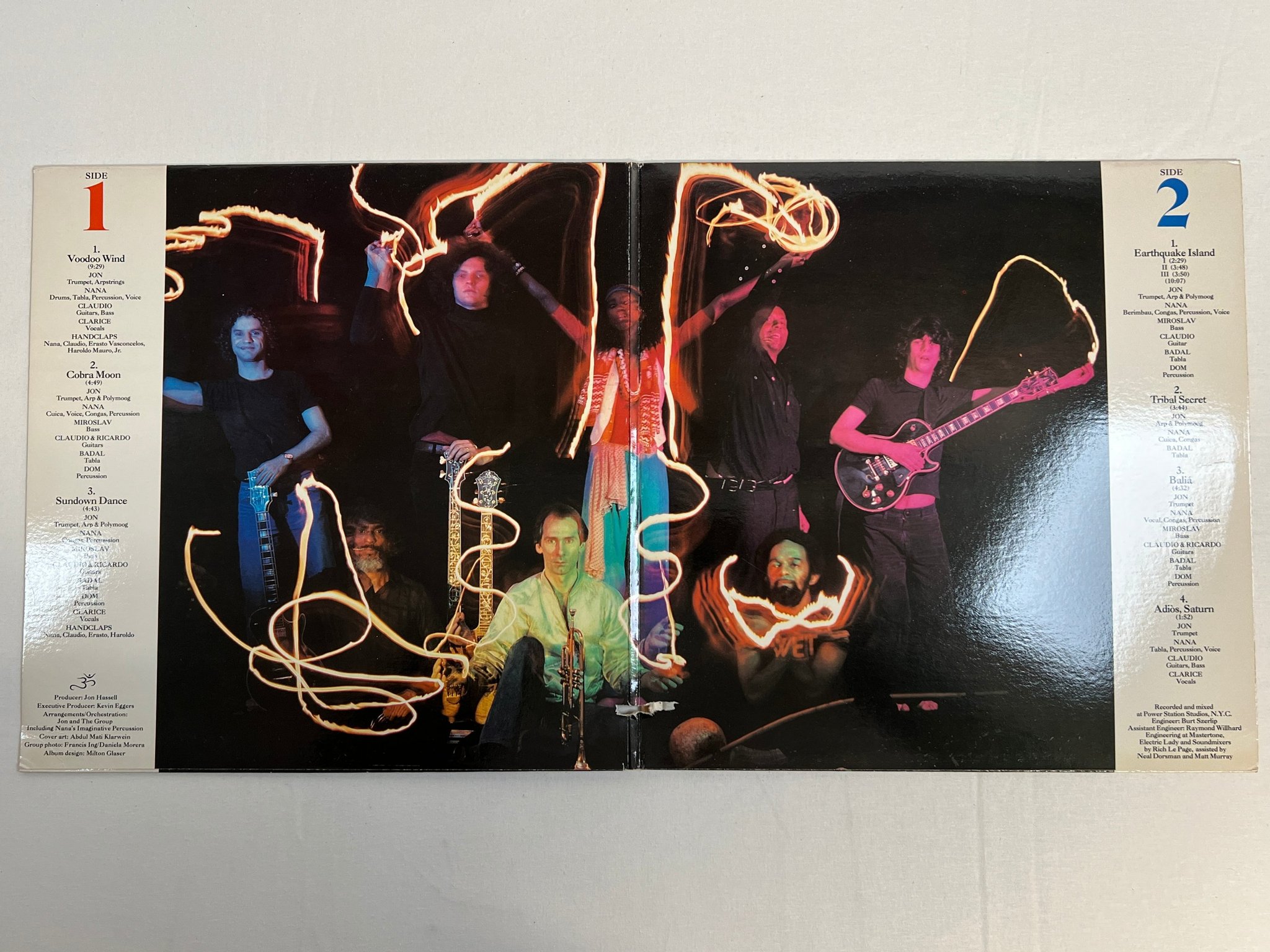 Omslagsbild för skivan JON HASSELL earthquake island LP -78 US TOMAT ROM 7019 RARE JAZZ