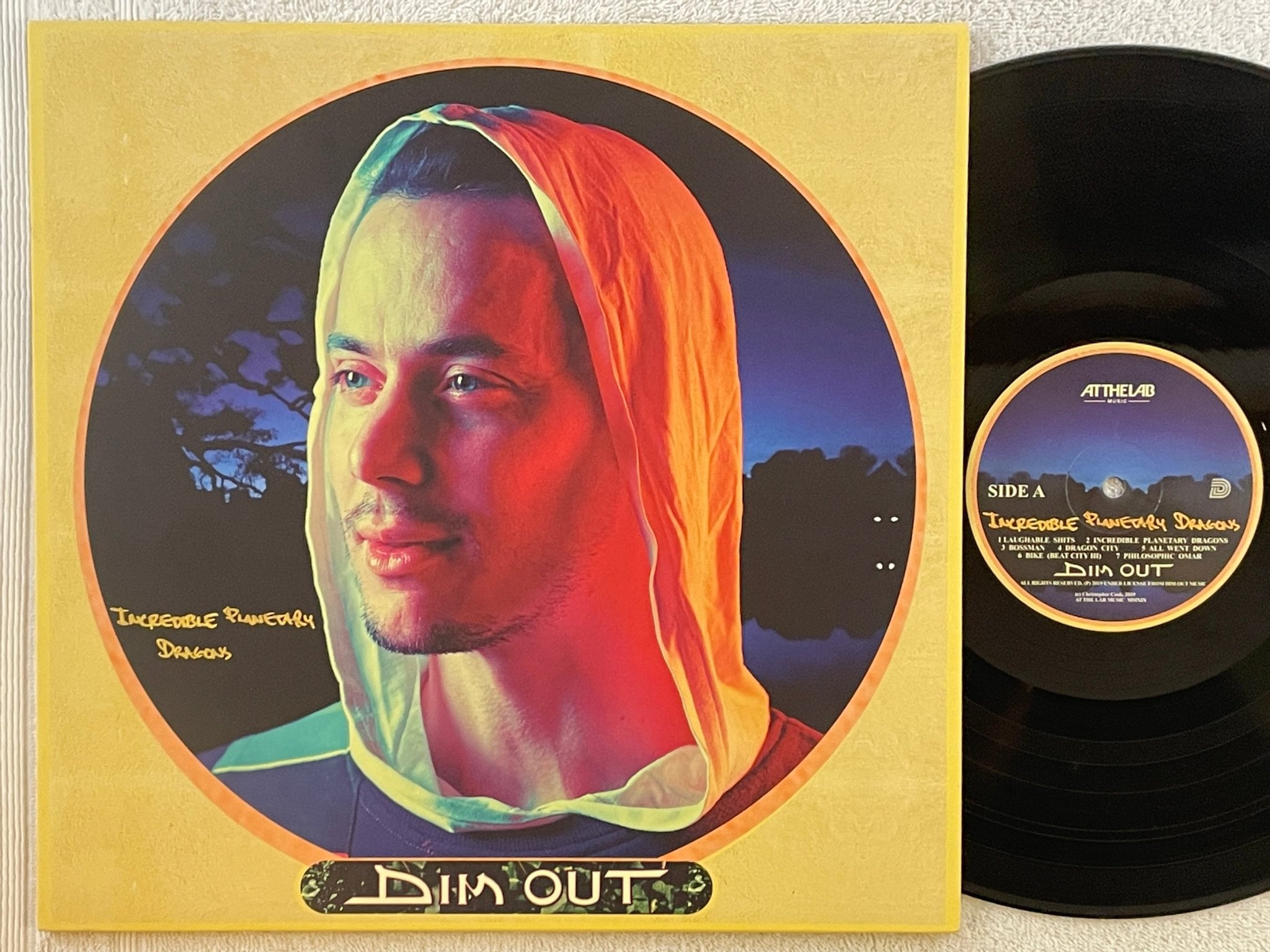 Omslagsbild för skivan DIM OUT Incredible Planetary Dragons LP 2019 AT THE LAB electronic jazz funk