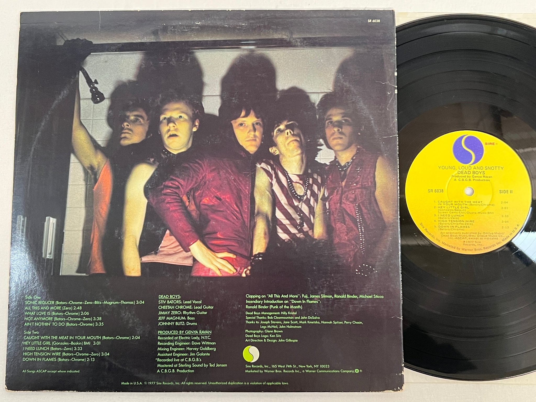 Omslagsbild för skivan DEAD BOYS young loud and snotty LP -77 US SIRE SR 6038 rare og punk rock