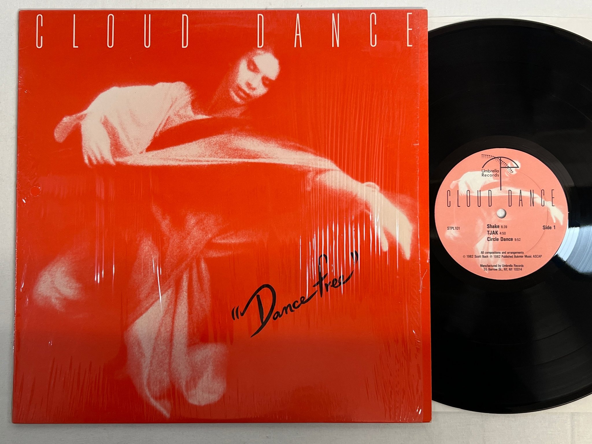 Omslagsbild för skivan CLOUD DANCE dance free LP -82 US UMBRELLA STPL 102 mega rare jazz funk !!!