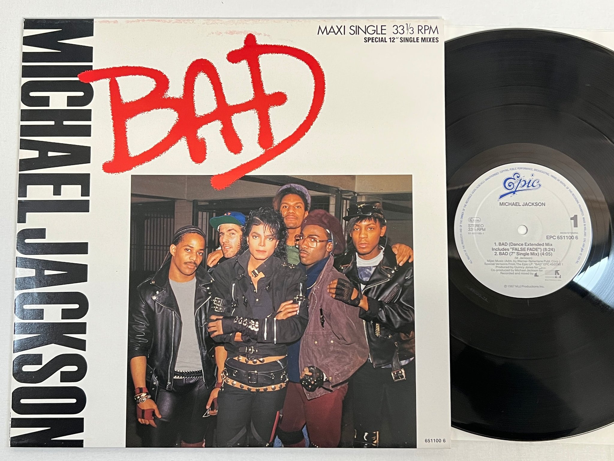 Omslagsbild för skivan MICHAEL JACKSON bad 12"single -87 Hol EPIC EPC 6511006