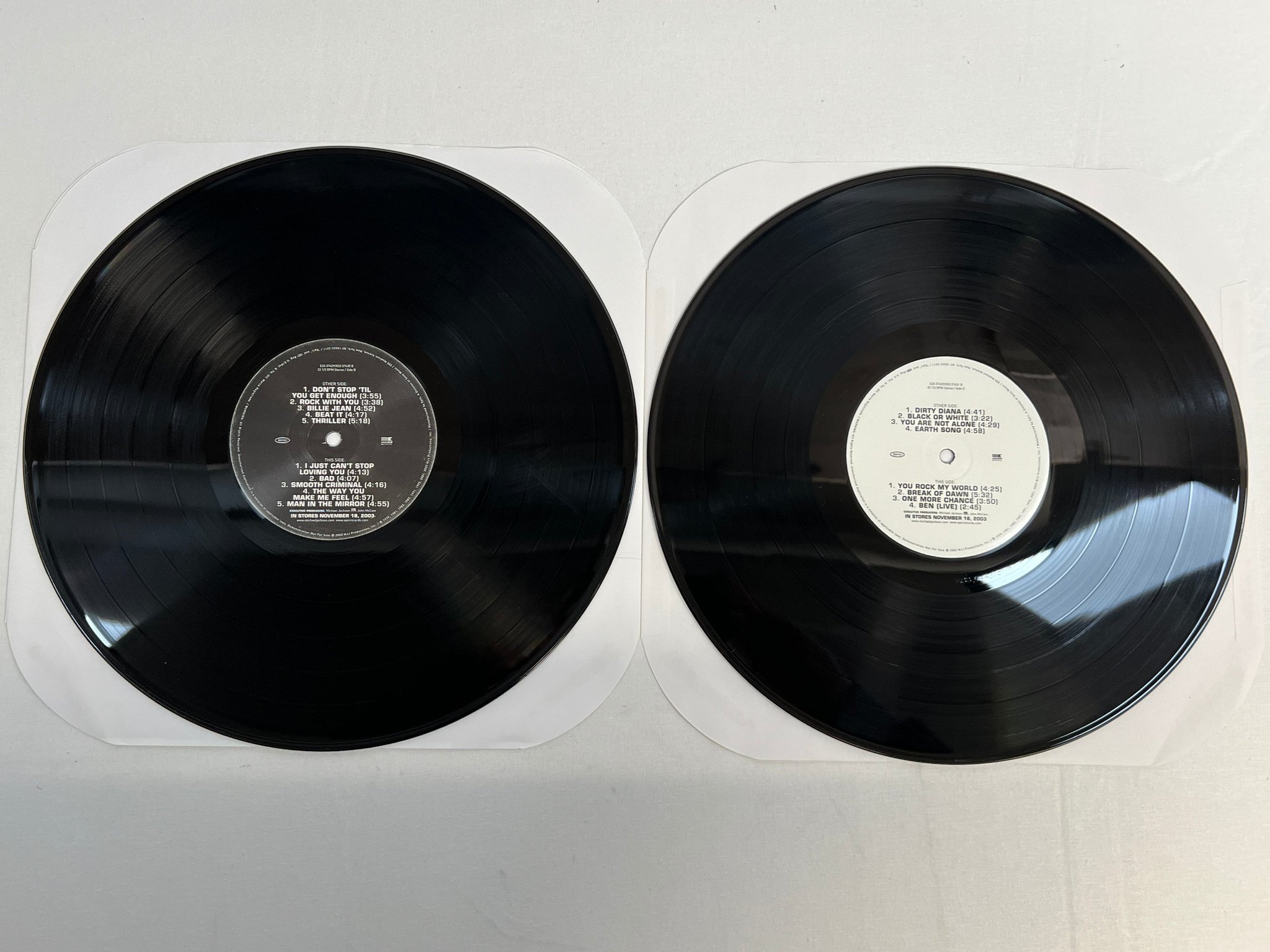 Omslagsbild för skivan MICHAEL JACKSON Number Ones 2xLP 2003 US promo EPIC 57429-S1 ** mega rare **