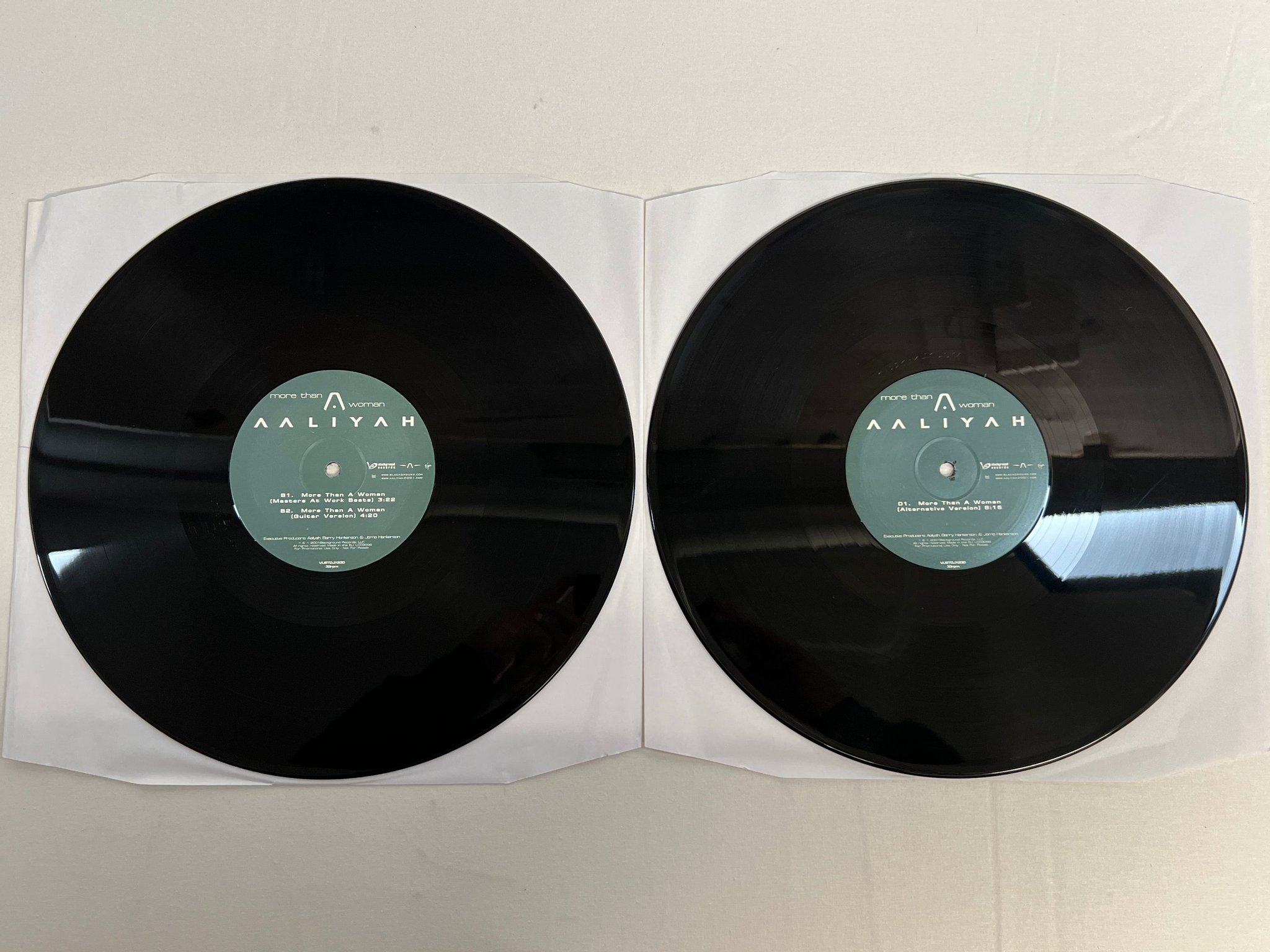 Omslagsbild för skivan AALIYAH More Than A Woman 2x12"single 2001 UK PROMO VIRGIN VUSTDJX230