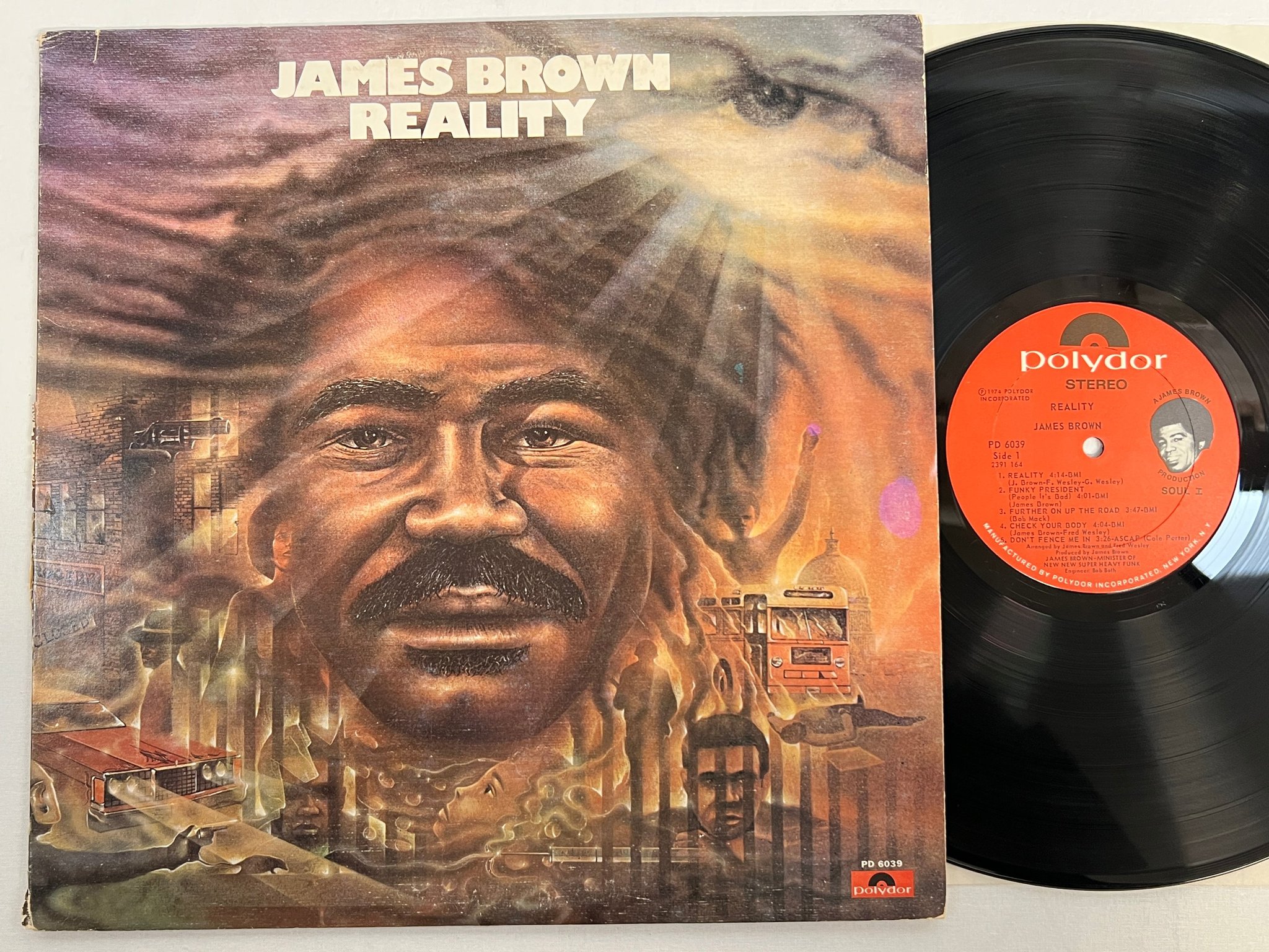 Omslagsbild för skivan JAMES BROWN reality LP -74 US POLYDOR PD 6039