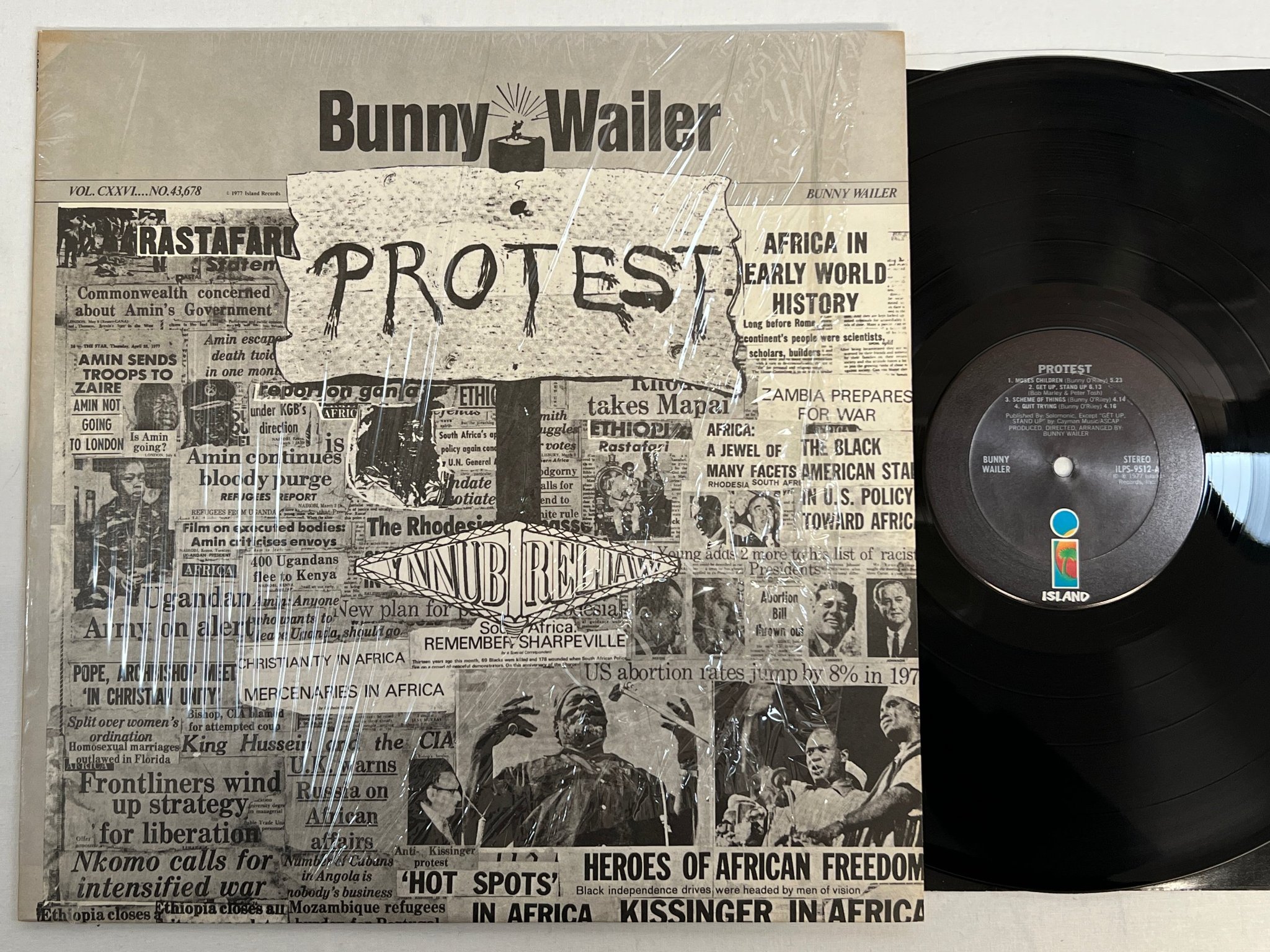 Omslagsbild för skivan BUNNY WAILER Protest LP -77 US ISLAND ILPS 9512