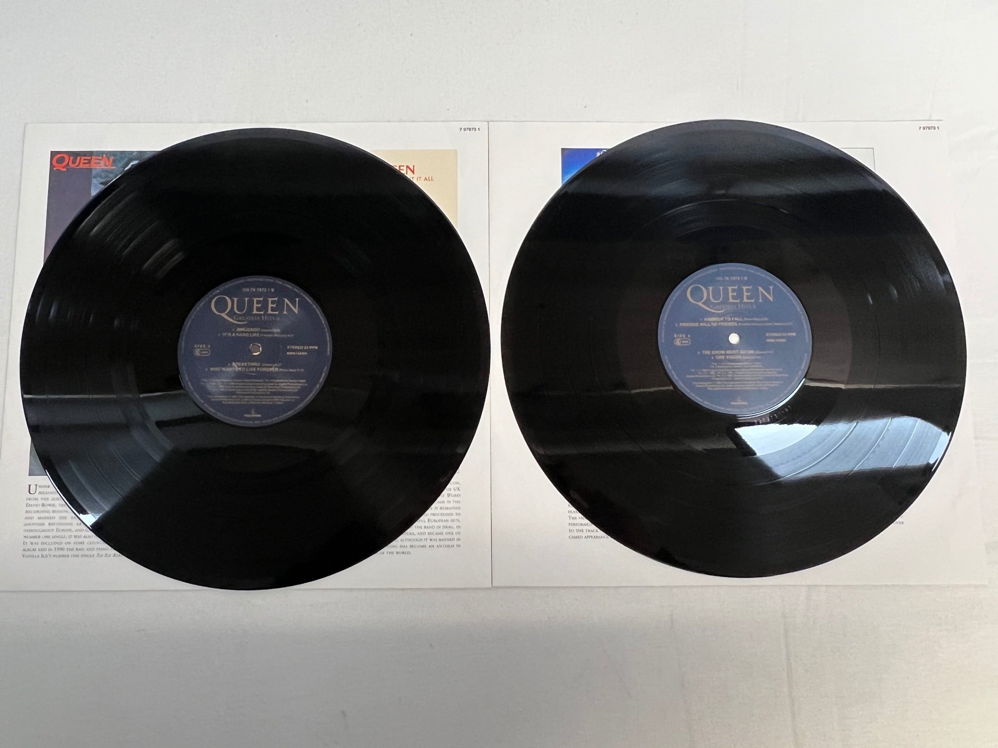 Omslagsbild för skivan QUEEN greatest hits 2xLP -91 Ger PARLOPHONE 1687979721