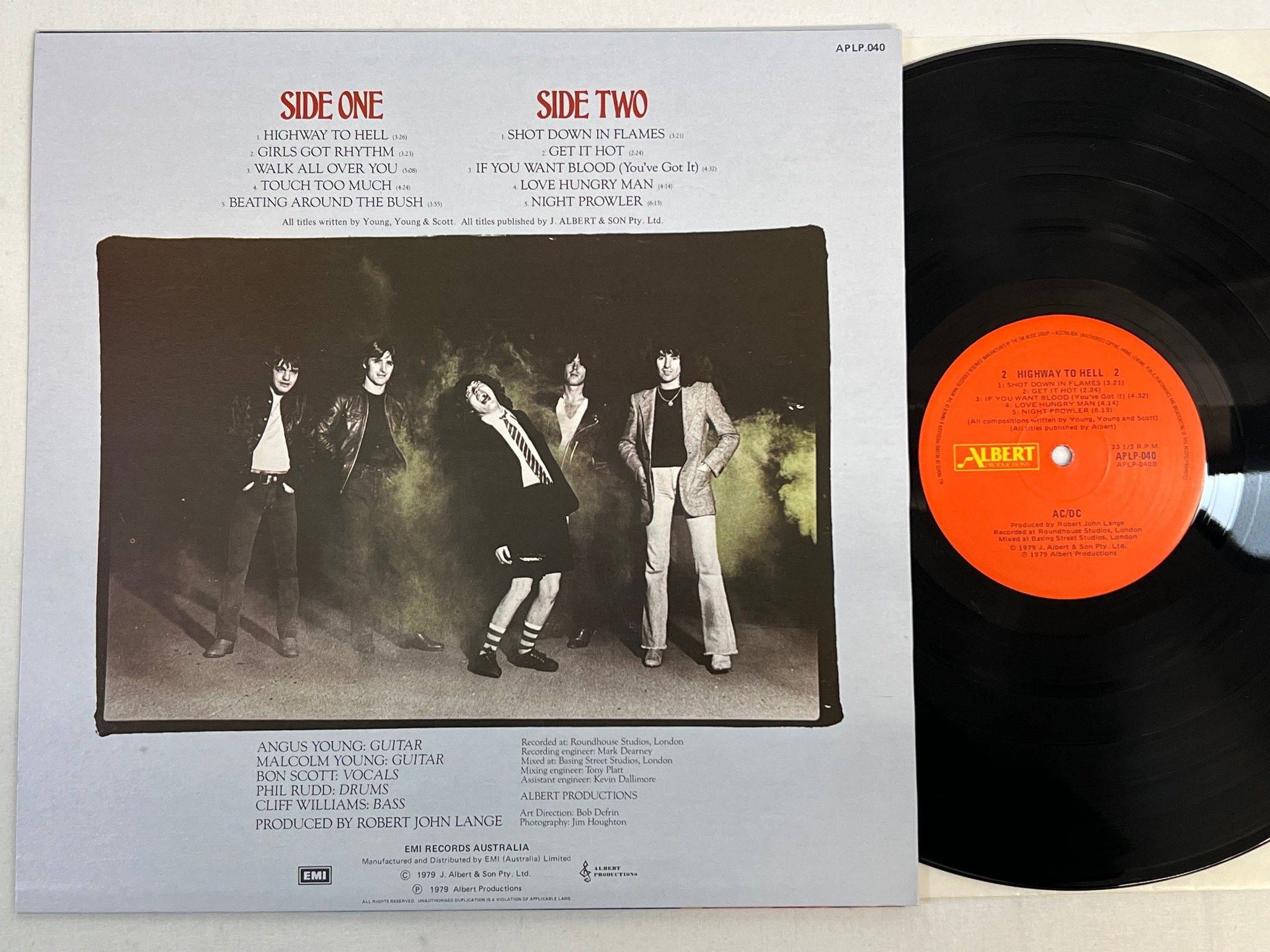 Omslagsbild för skivan AC/DC highway to hell LP Australia ALBERT APLP 040  ** NM **