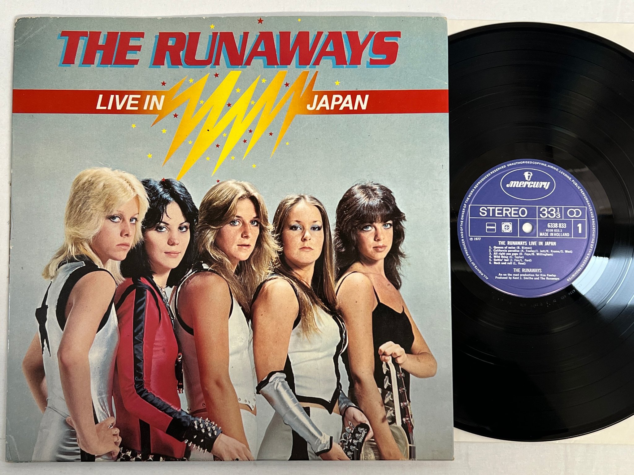 Omslagsbild för skivan THE RUNAWAYS live in Japan LP -77 Hol MERCURY 6338833