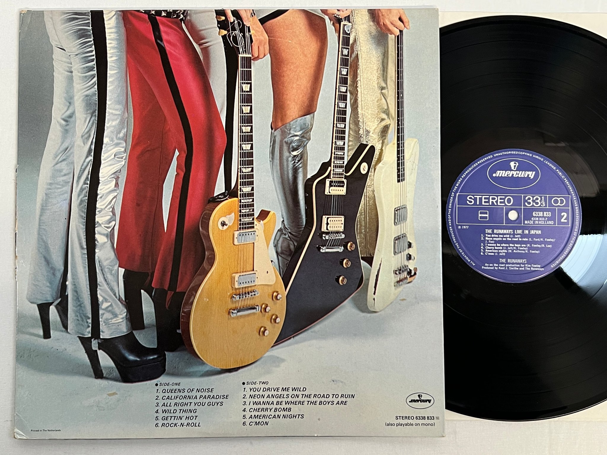 Omslagsbild för skivan THE RUNAWAYS live in Japan LP -77 Hol MERCURY 6338833