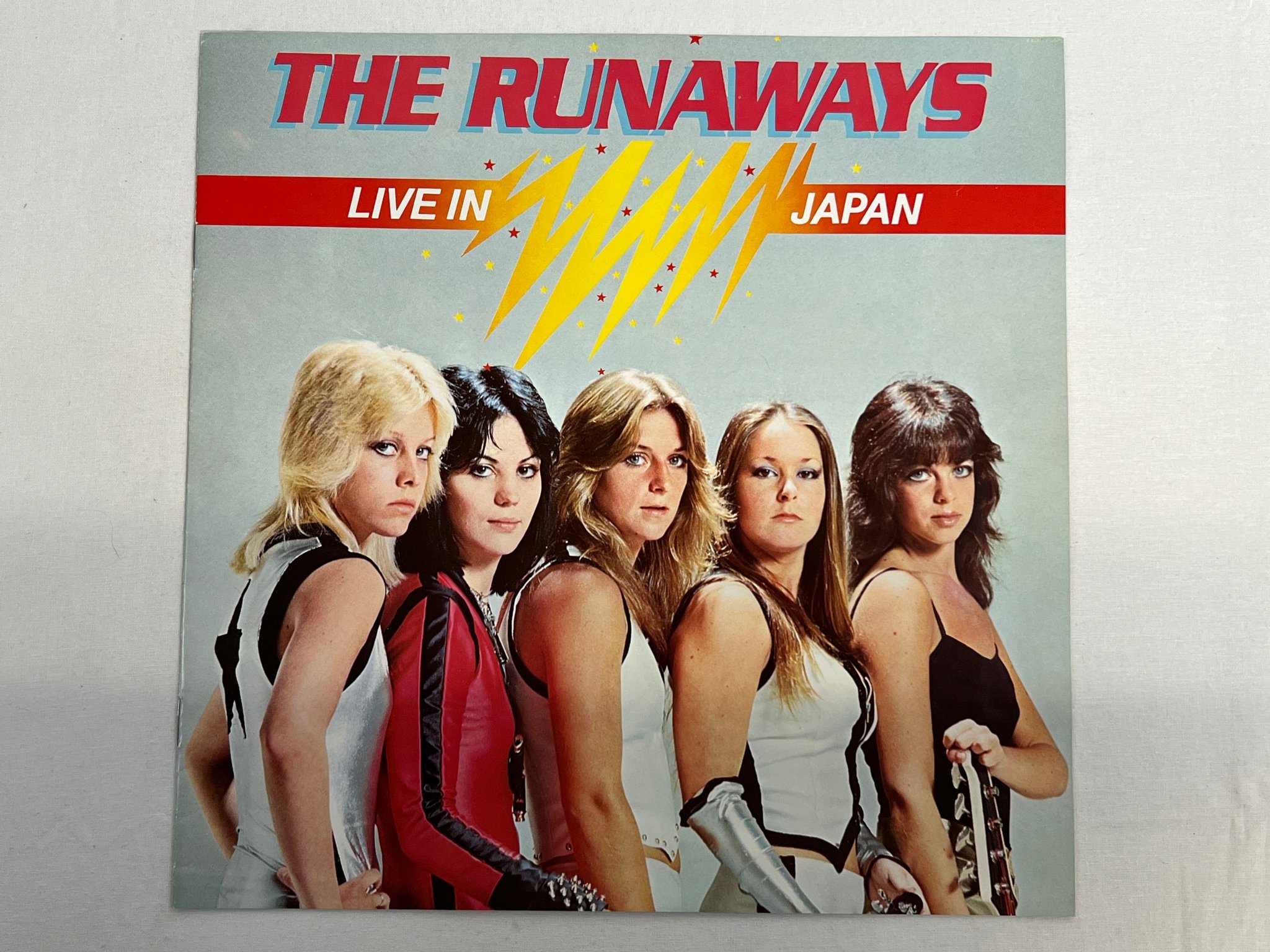 Omslagsbild för skivan THE RUNAWAYS live in Japan LP -77 Hol MERCURY 6338833