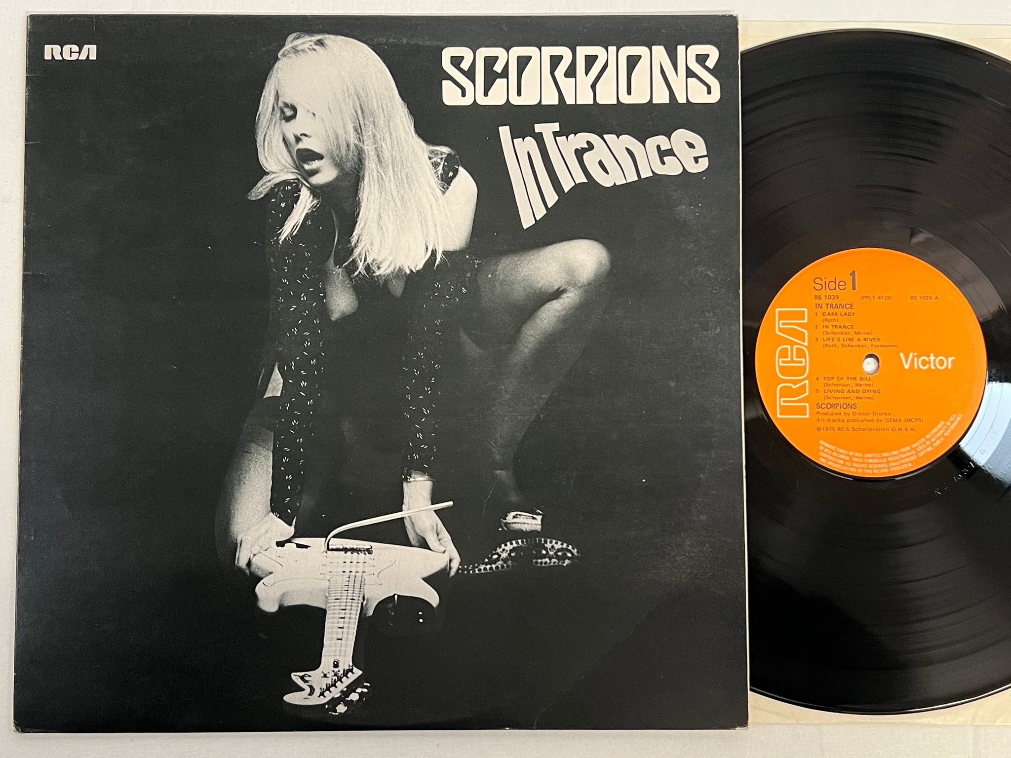 Omslagsbild för skivan SCORPIONS in trance LP -75 UK RCA RS 1039 