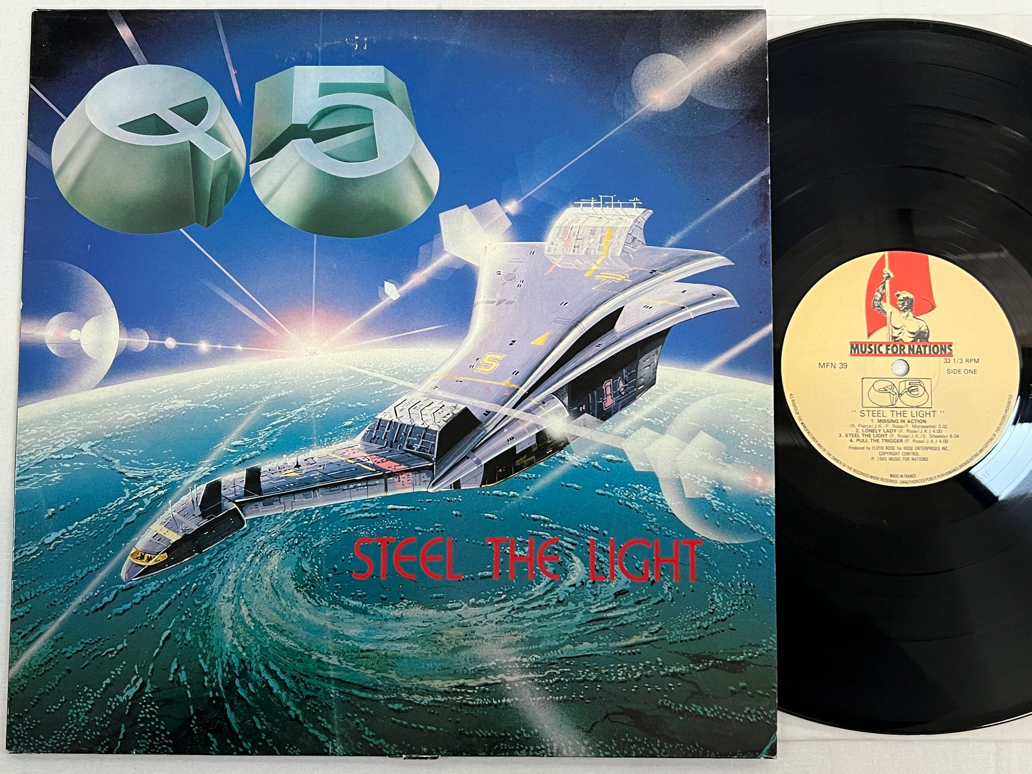 Omslagsbild för skivan Q5 steel the light LP -85 MUSIC FOR NATIONS MFN 39