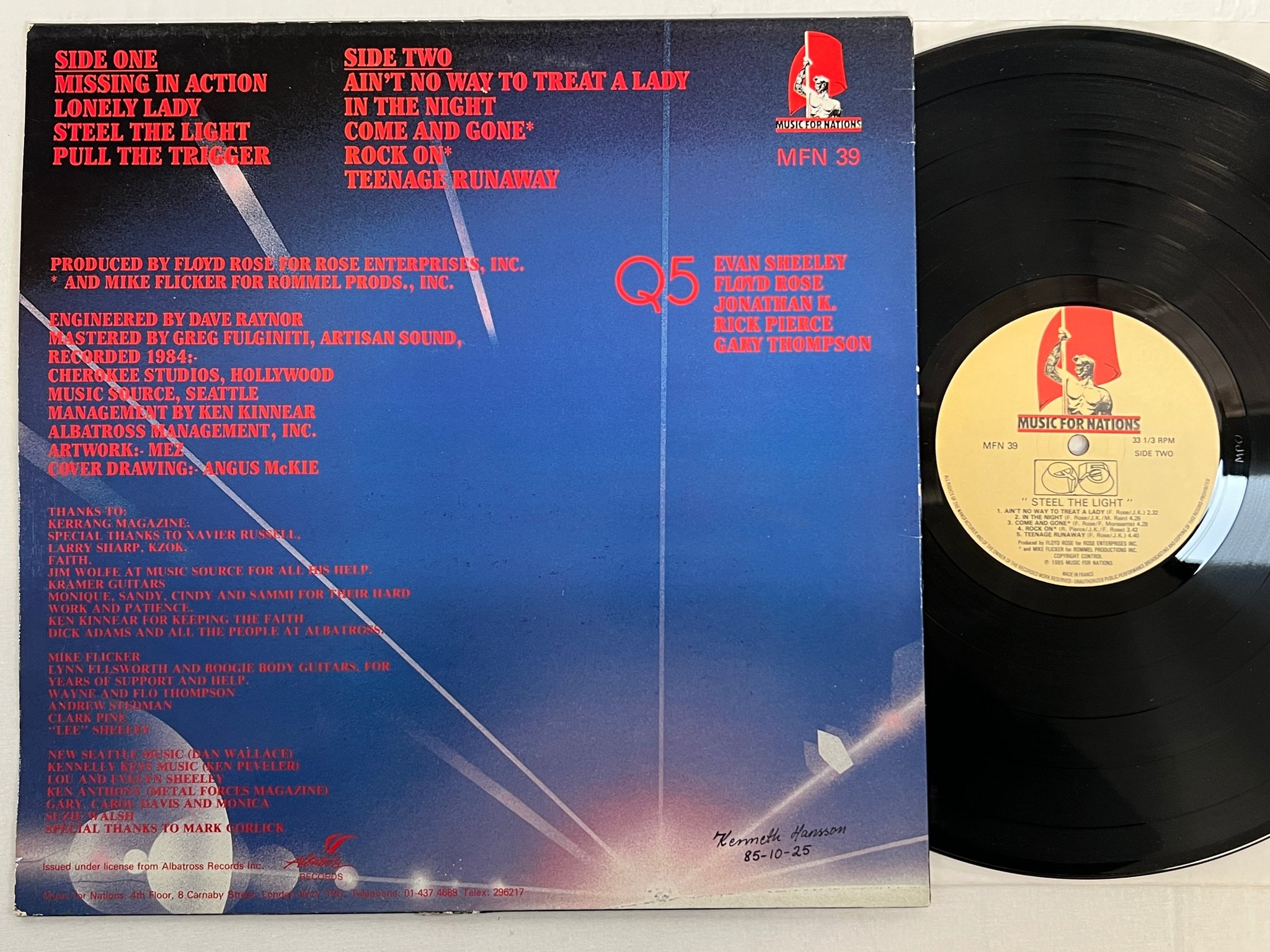 Omslagsbild för skivan Q5 steel the light LP -85 MUSIC FOR NATIONS MFN 39