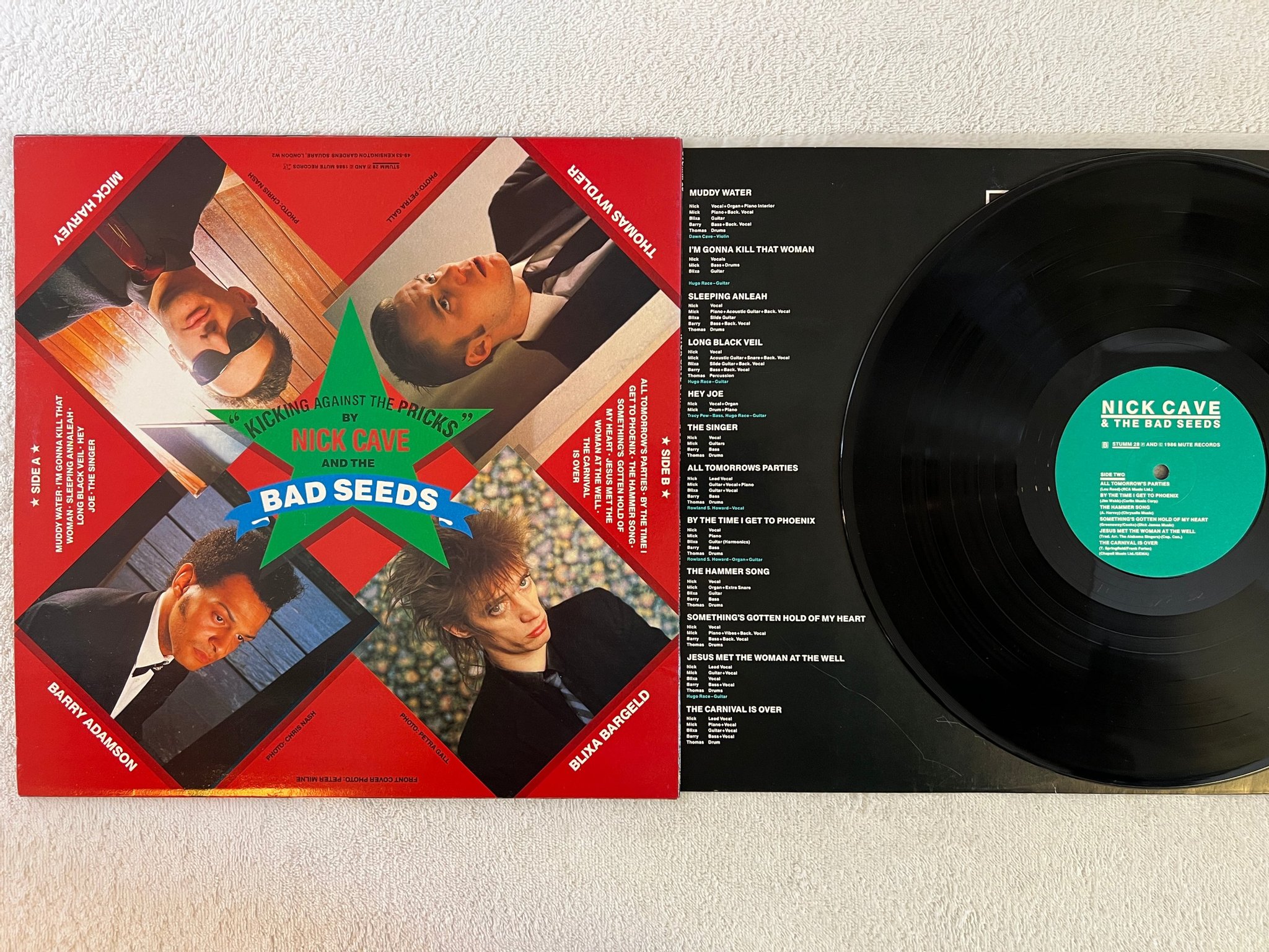 Omslagsbild för skivan NICK CAVE AND THE BAD SEEDS kicking against the pricks LP -86 MUTE STUMM 28