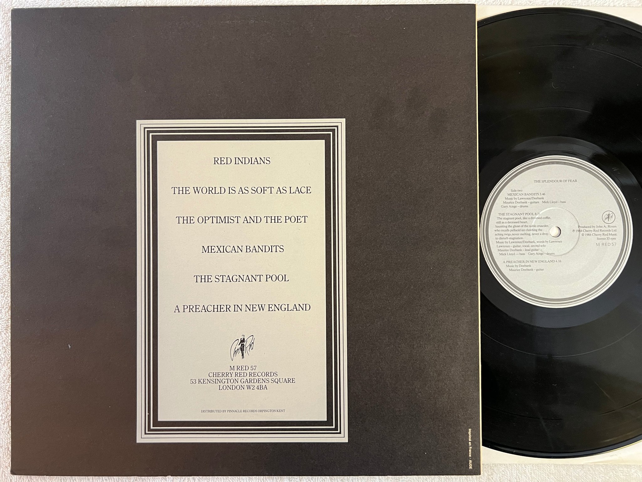 Omslagsbild för skivan FELT The Splendour Of Fear LP -84 UK CHERRY RED M RED 57 indie rock