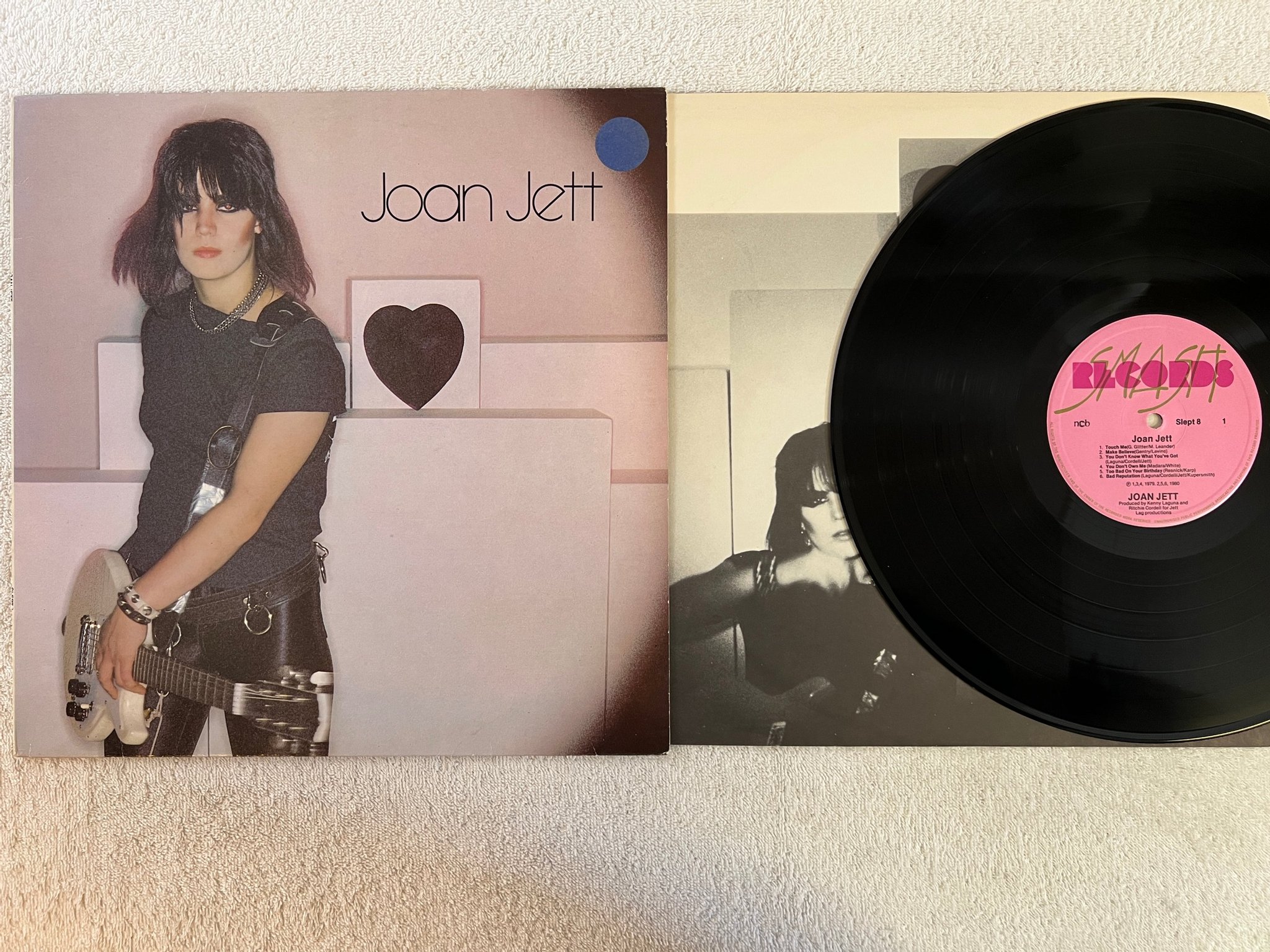 Omslagsbild för skivan JOAN JETT s/t LP -80 ncb SMASH SLEPT 8 