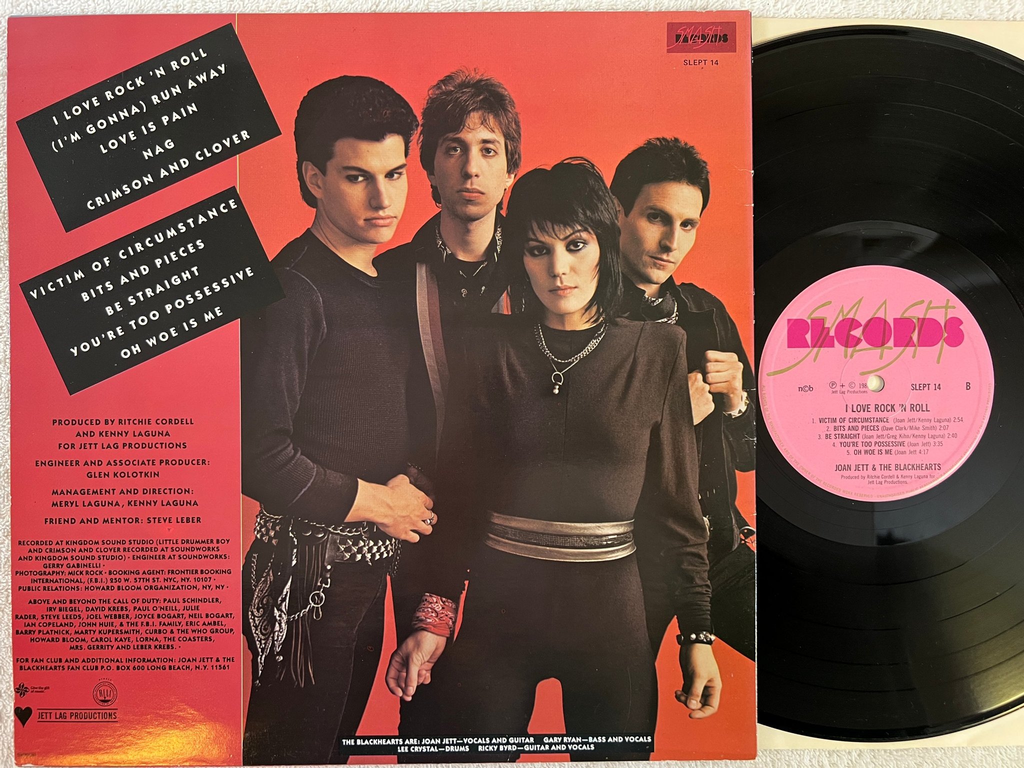 Omslagsbild för skivan JOAN JETT & THE BLACKHEARTS I kove rock n roll LP -81 ncb SMASH SLEPT 14