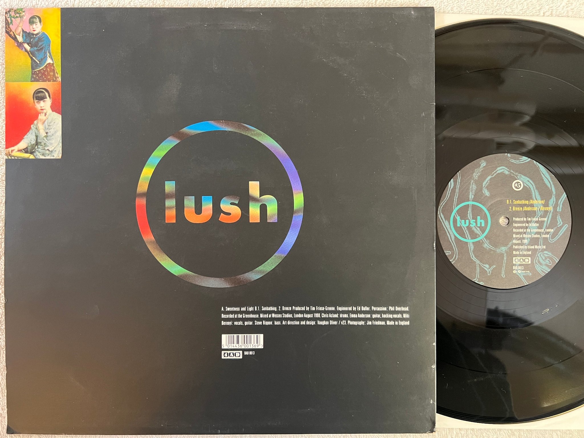 Omslagsbild för skivan LUSH Sweetness And Light 12"single -90 UK 4AD BAD 0013 indie rock 