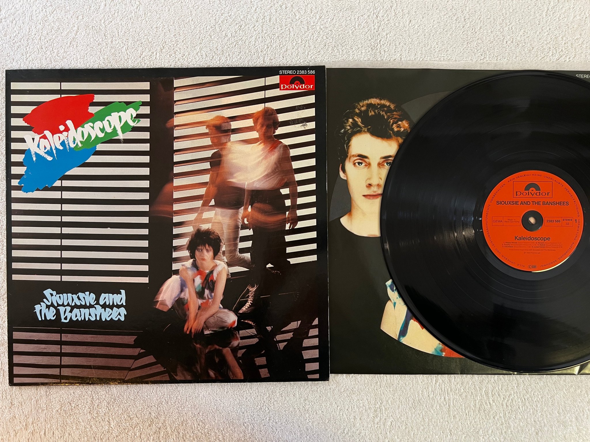 Omslagsbild för skivan SIOUXSIE AND THE BANSHEES kaleidoscope LP Ger POLYDOR 2383586