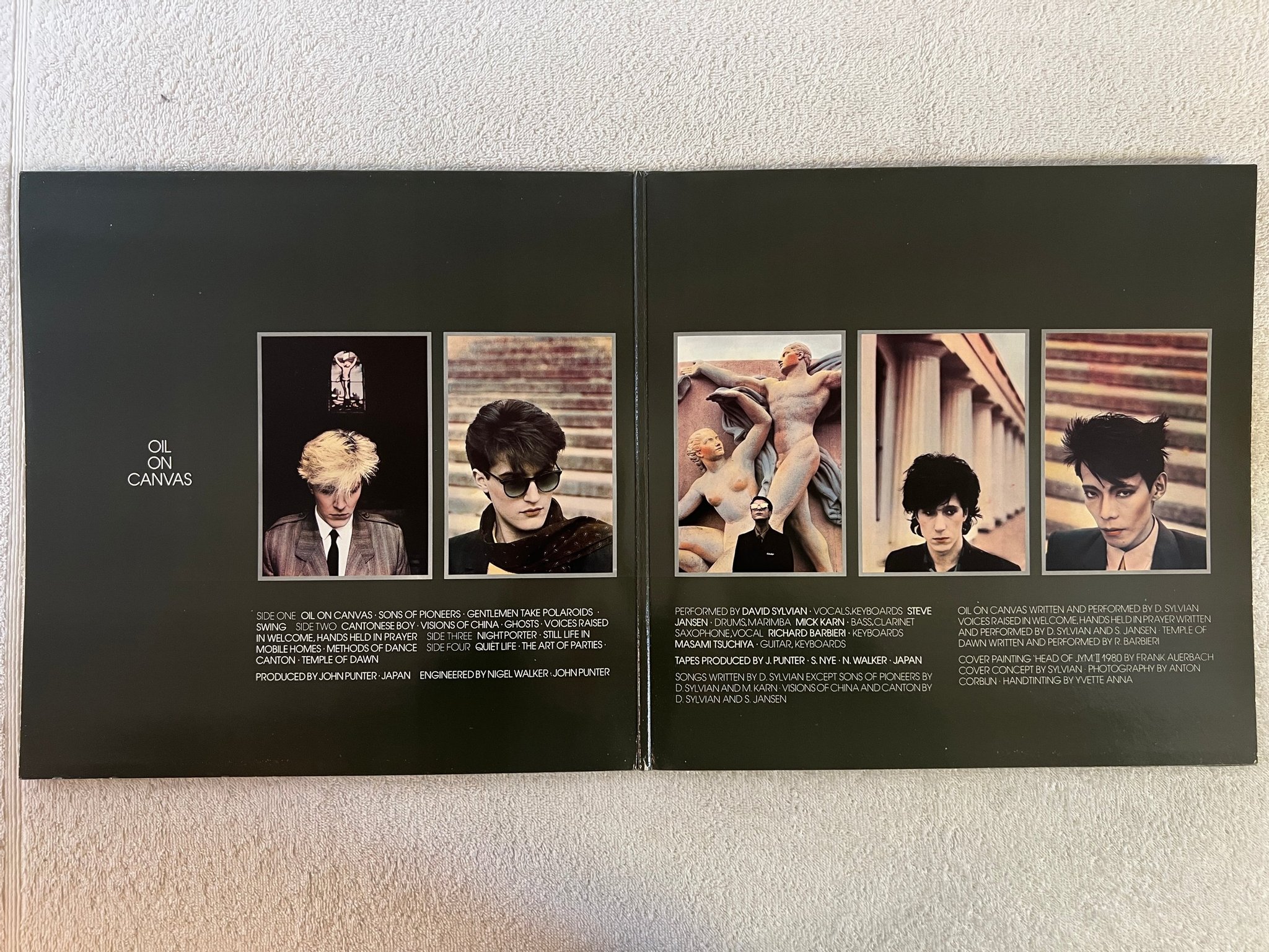 Omslagsbild för skivan JAPAN oil on canvas 2xLP -83 Hol VIRGIN 302177