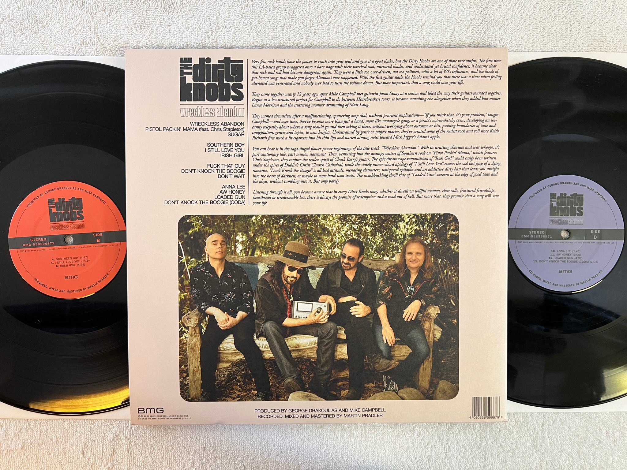 Omslagsbild för skivan THE DIRTY KNOBS wreckless abandon 2xLP 2020 US BMG 538596871