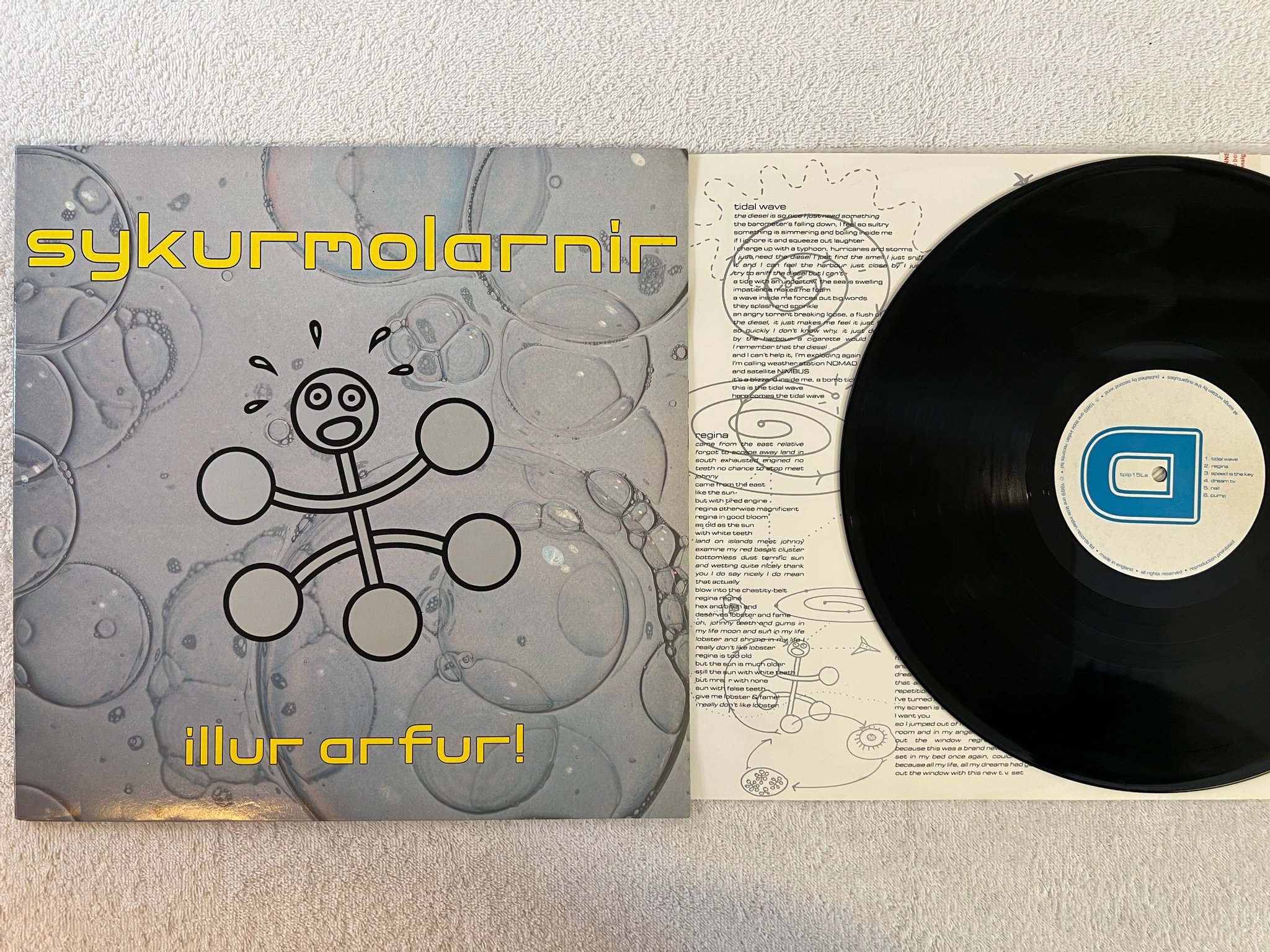 Omslagsbild för skivan SYKURMOLARNIR illur arfur! LP -89 UK ONE LITTLE INDIAN TPLP 15L indie