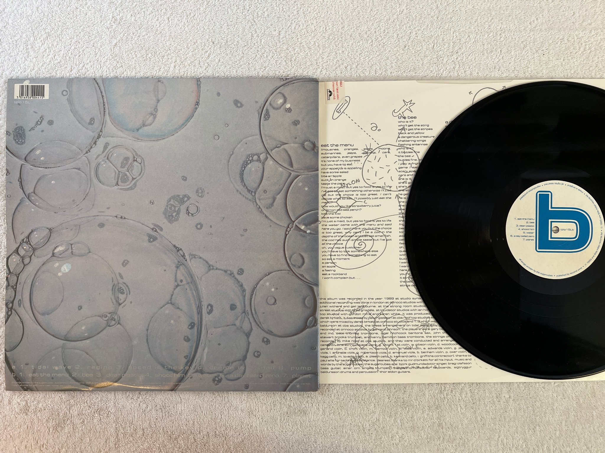 Omslagsbild för skivan SYKURMOLARNIR illur arfur! LP -89 UK ONE LITTLE INDIAN TPLP 15L indie