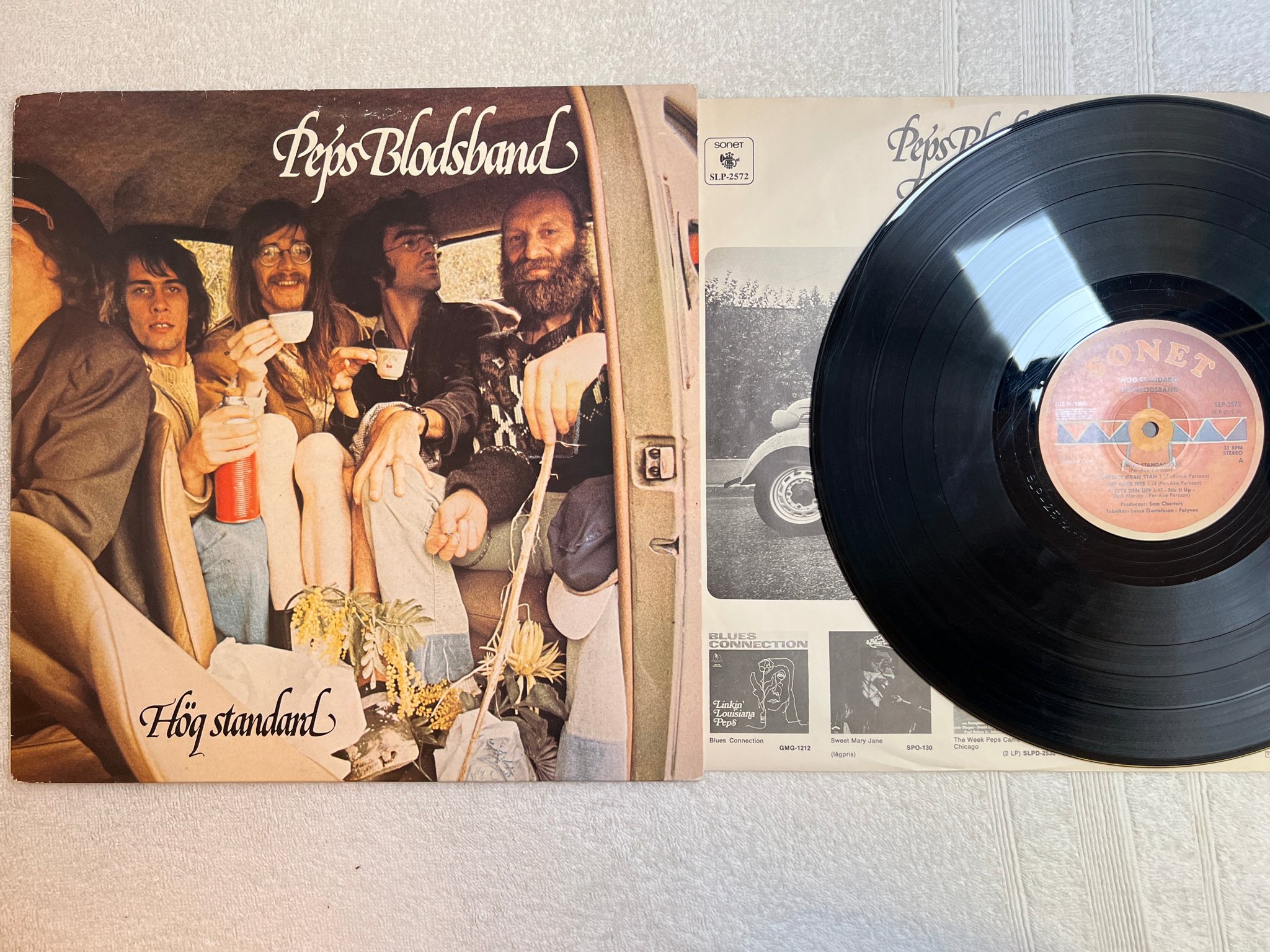 Omslagsbild för skivan PEPS BLODSBAND hög standard LP -75 Swe SONET SLP-2572