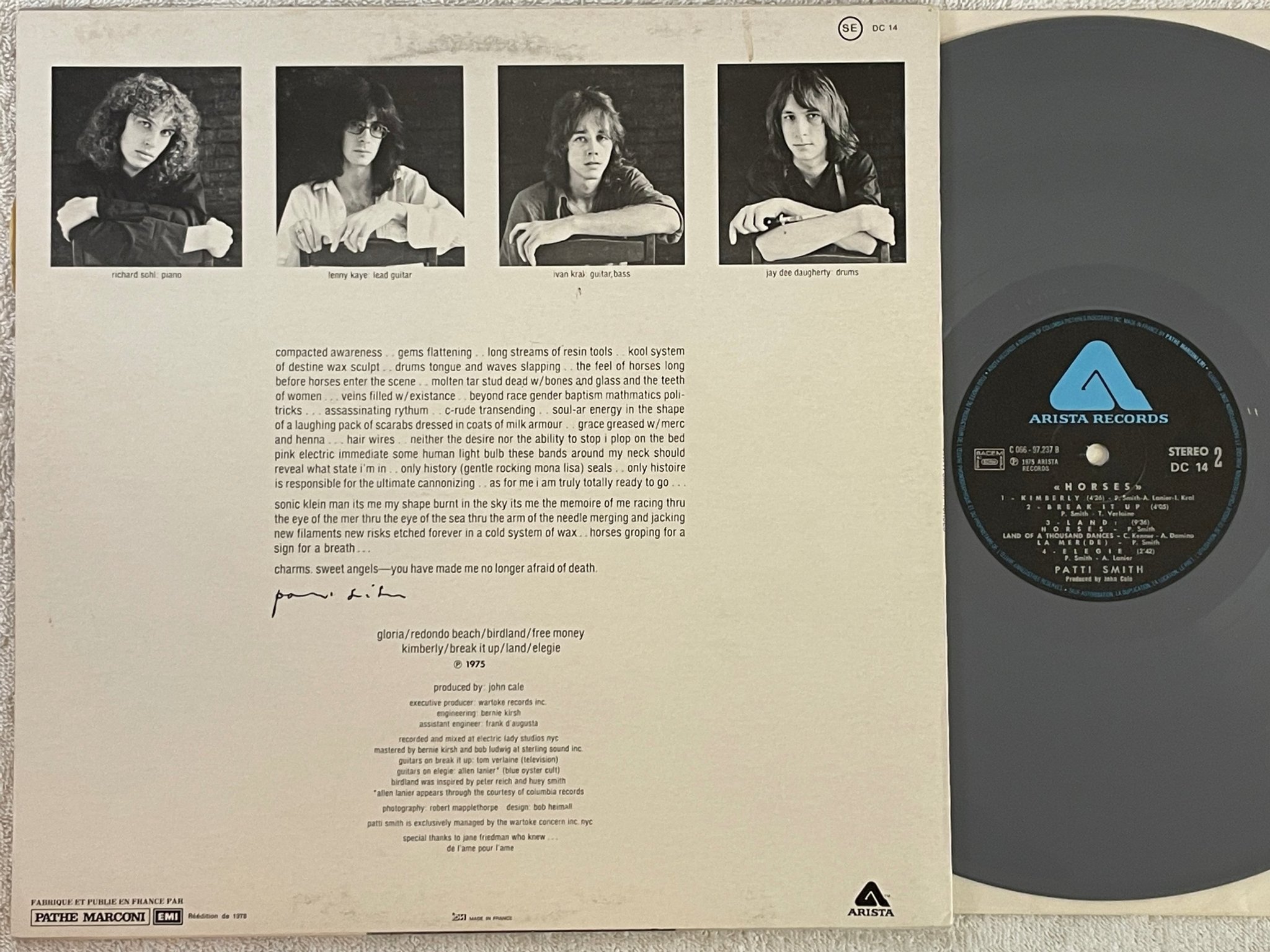 Omslagsbild för skivan PATTI SMITH Horses LP -78 Fra ARISTA C 066-97.237 grey vinyl