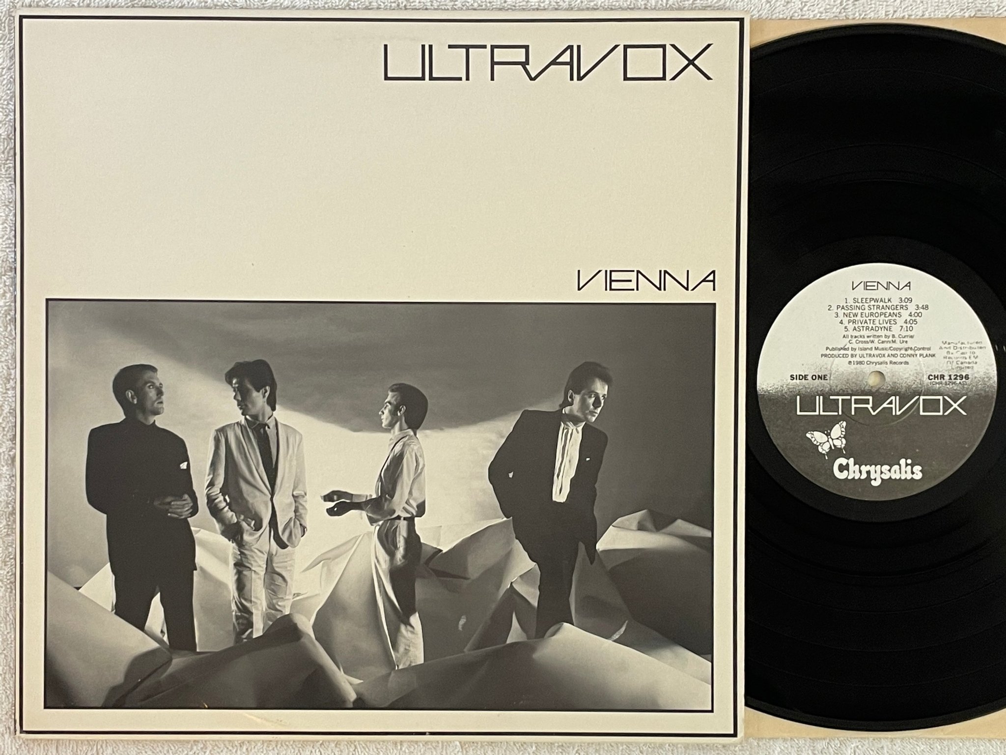 Omslagsbild för skivan ULTRAVOX vienna LP -80 Can CHRYSALIS CHR 501296