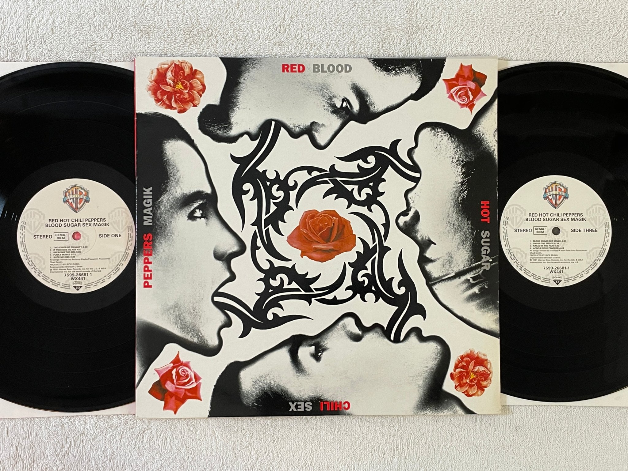 Omslagsbild för skivan RED HOT CHILI PEPPERS Blood Sugar Sex Magik 2xLP -91 EU WARNER 7599-26681-1