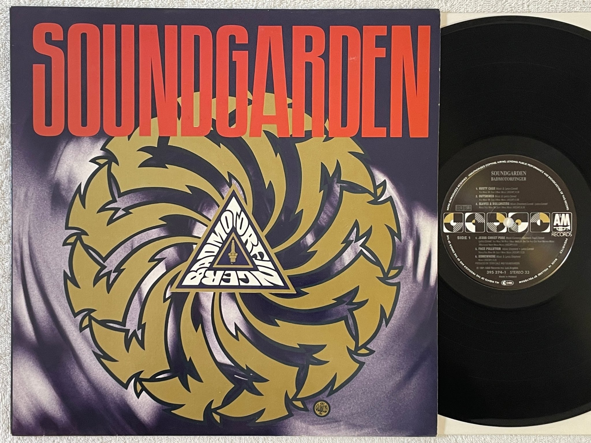 Omslagsbild för skivan SOUNDGARDEN Badmotorfinger LP -91 Europe A&M 395374-1 *** rare original ***