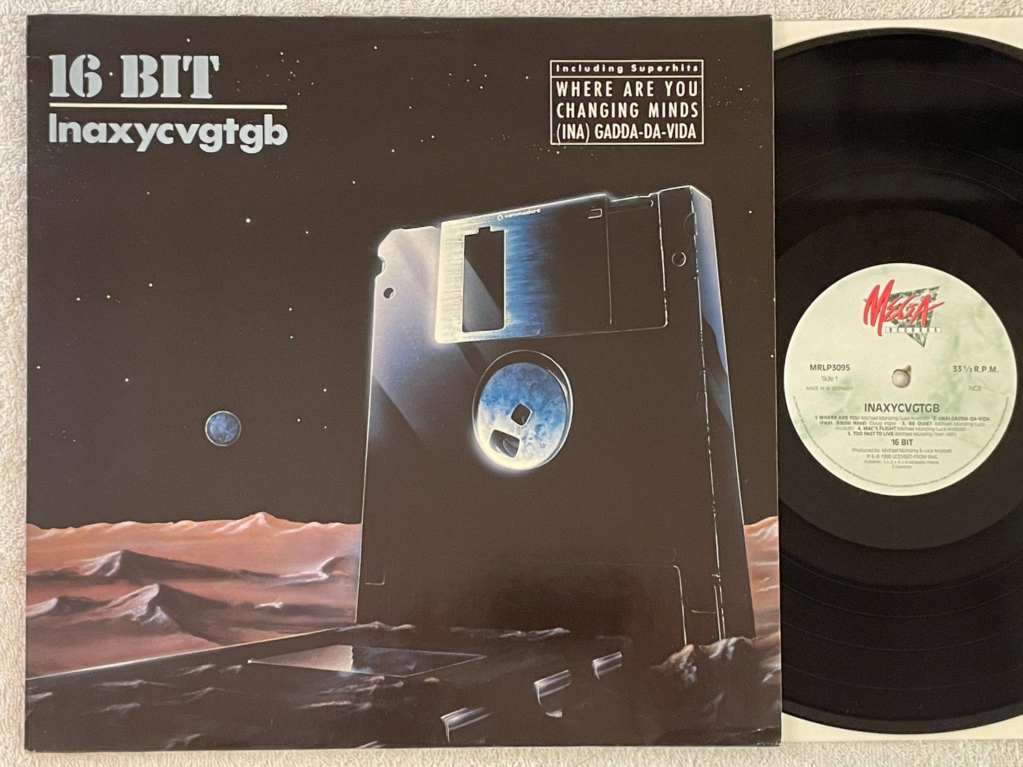 Omslagsbild för skivan 16 BIT Inaxycvgtgb LP -88 Den MEGA MRLP 3095 synth-pop / electro