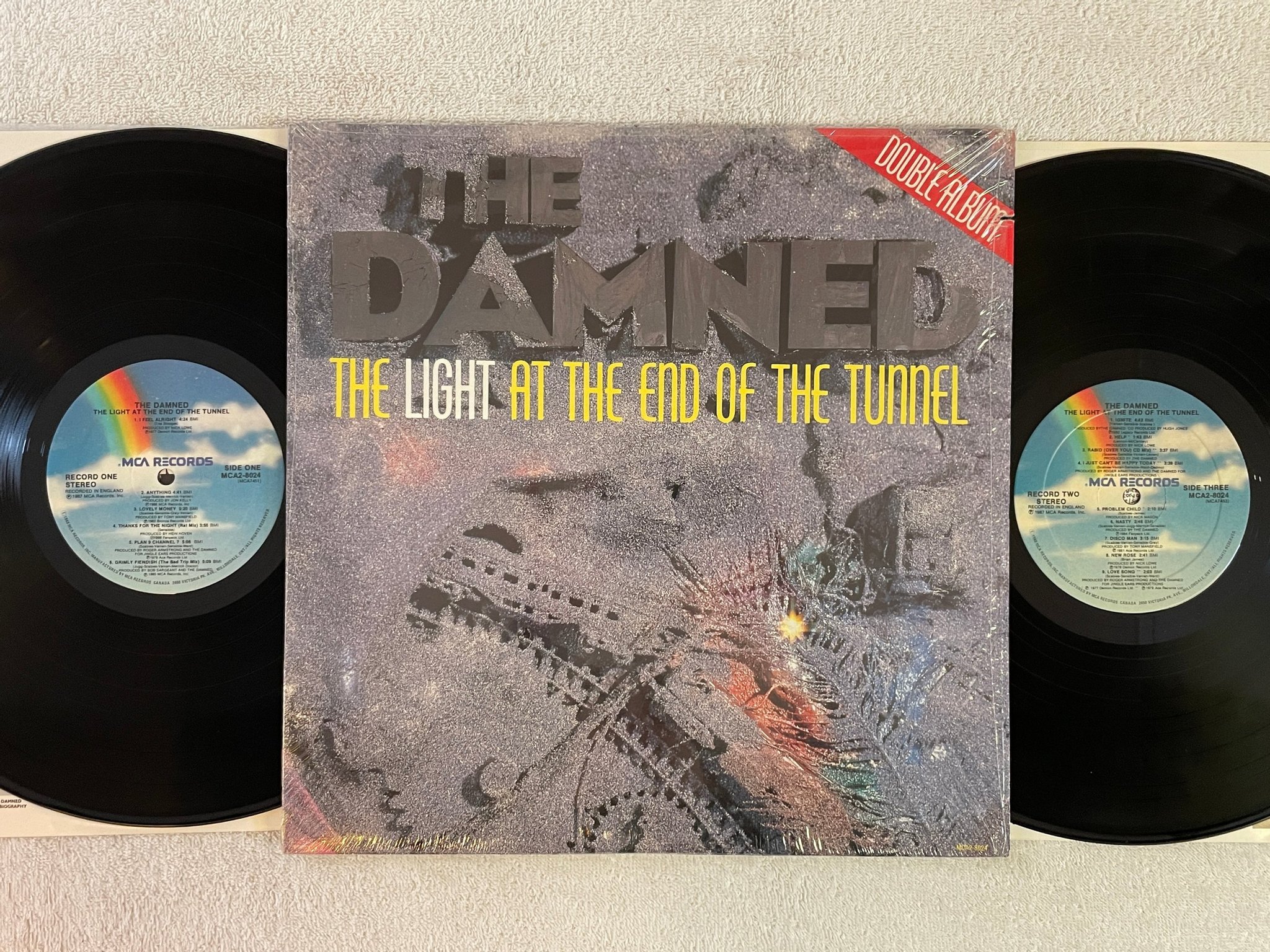 Omslagsbild för skivan THE DAMNED The Light At The End Of The Tunnel 2xLP -87 Can MCA 2-8024 punk