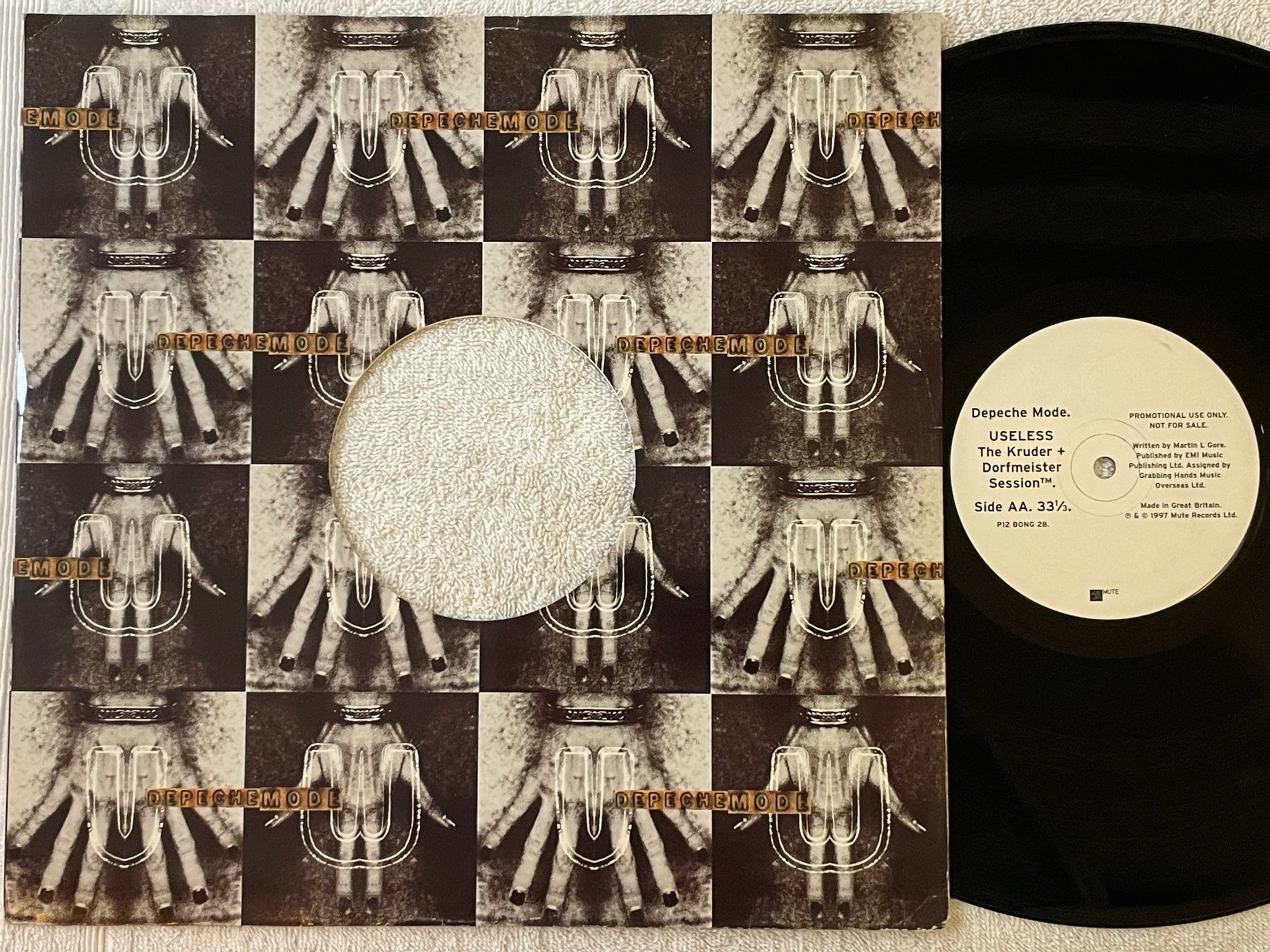 Omslagsbild för skivan DEPECHE MODE Useless 12"single -97 UK MUTE P12 BONG 28 ** rare promo **