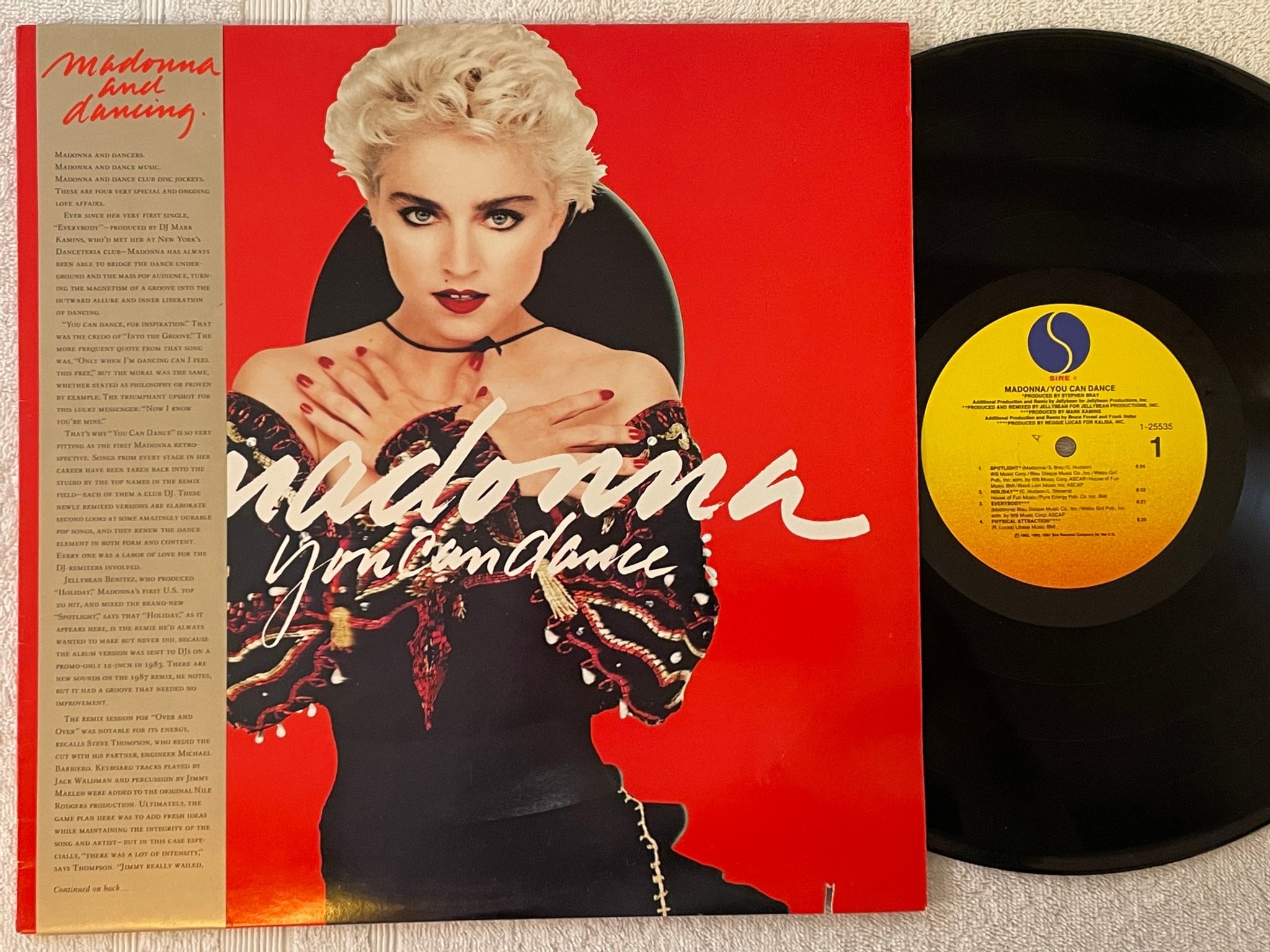 Omslagsbild för skivan MADONNA You Can Dance LP -87 US sire 9 25535-1