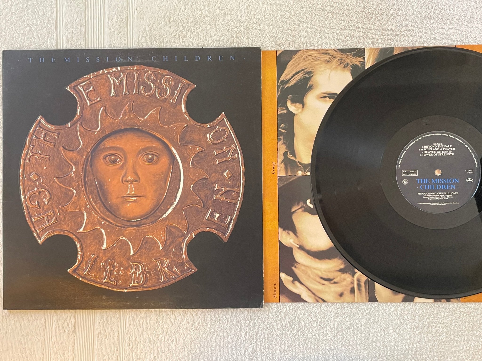 Omslagsbild för skivan THE MISSION children LP -88 UK MERCURY MISH 2 