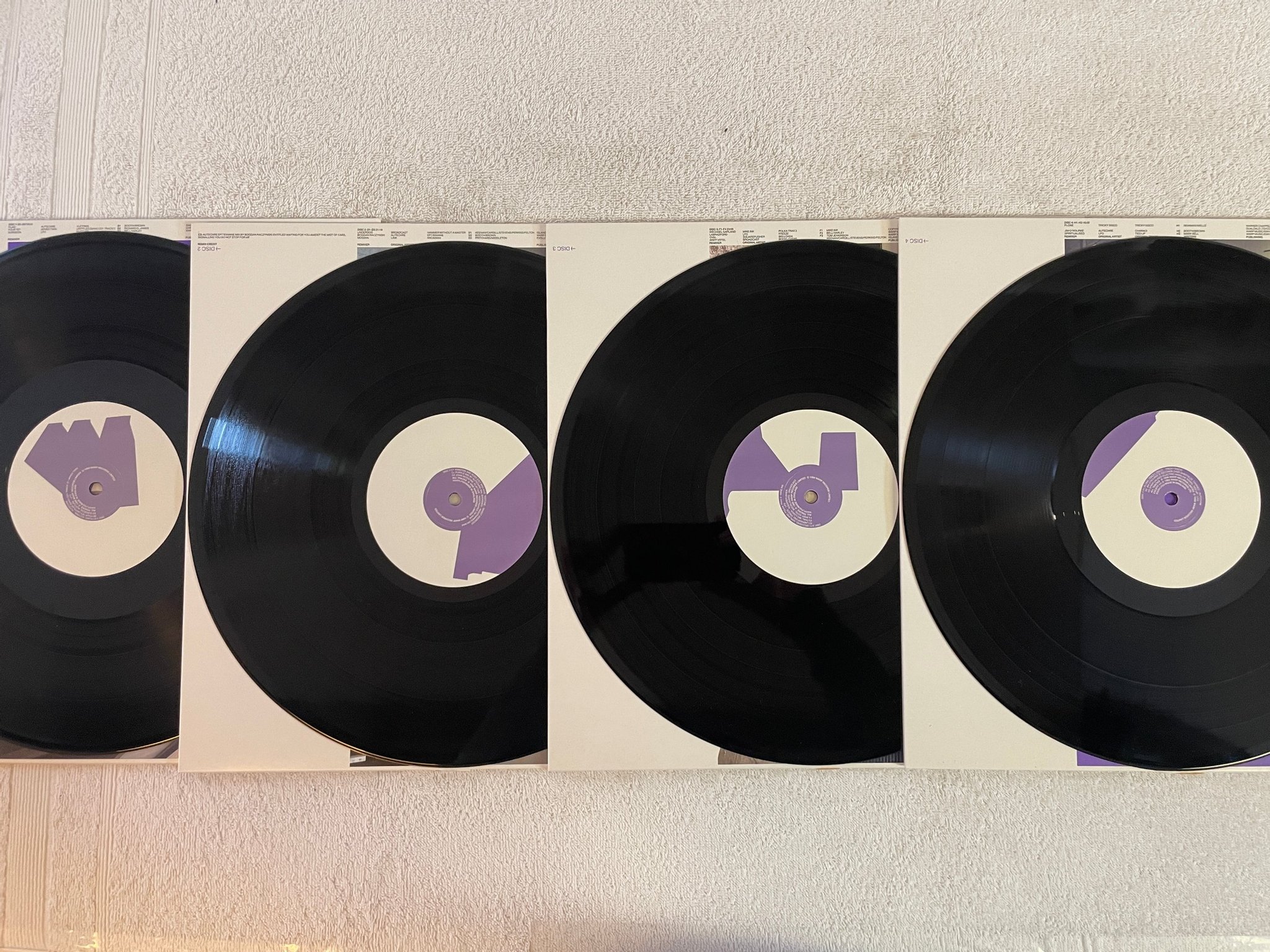 Omslagsbild för skivan V/A Warp10+3 Remixes 4xLP -99 UK WARPLP69 ltd #0001871 electronic