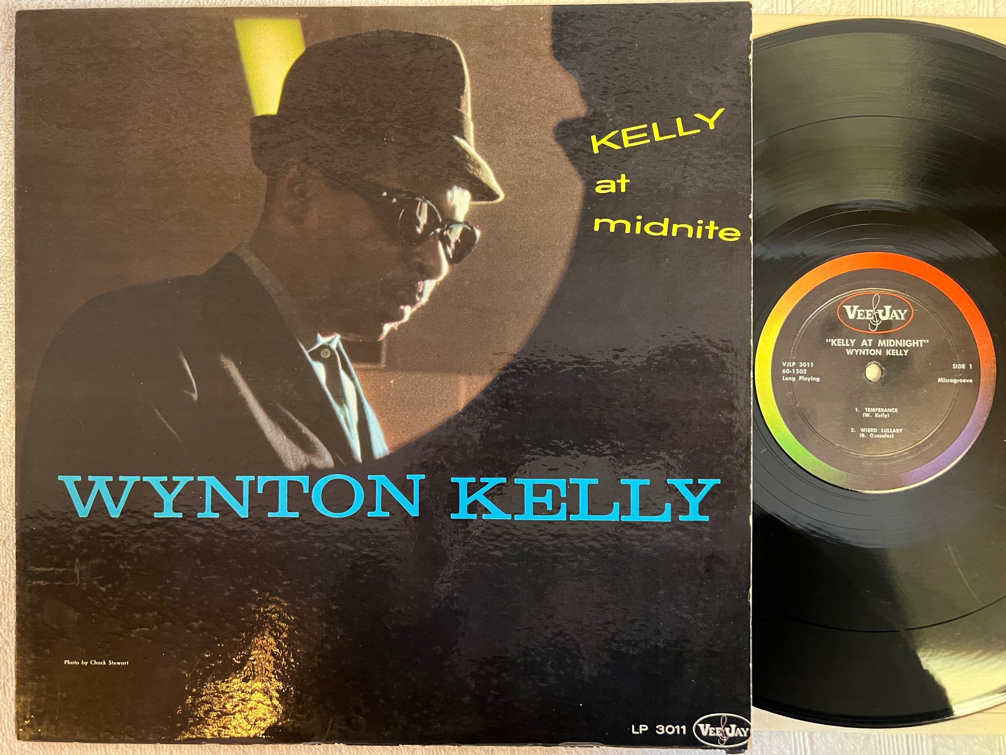 Omslagsbild för skivan WYNTON KELLY at midnight LP -60 US VEEJAY VJLP 3011