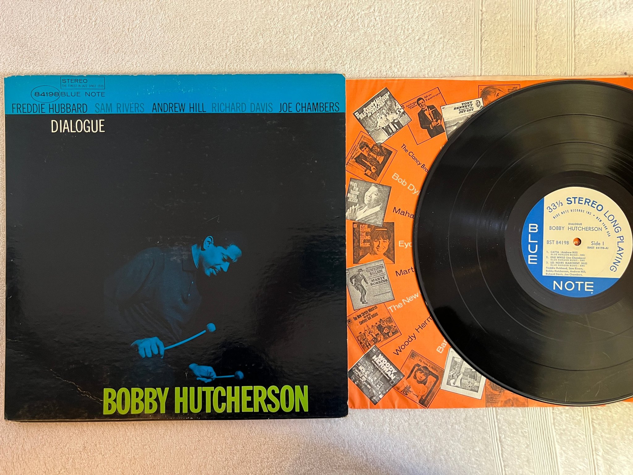 Omslagsbild för skivan BOBBY HUTCHERSON  dialogue LP -65 US BLUE NOTE BST 84198 original