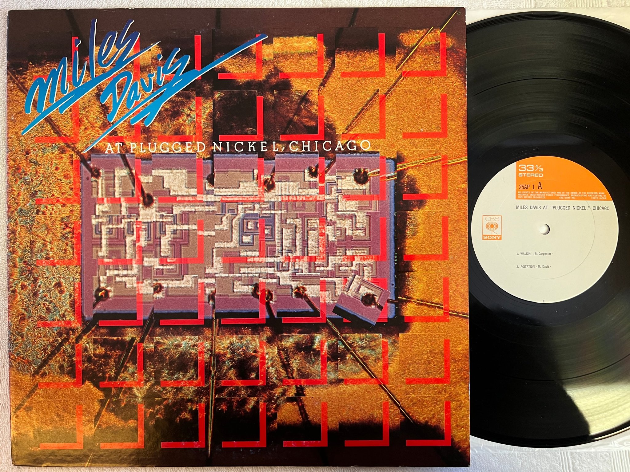 Omslagsbild för skivan MILES DAVIS at Plugged Nickel, Chicago LP -76 Japan CBS/SONY 25AP1