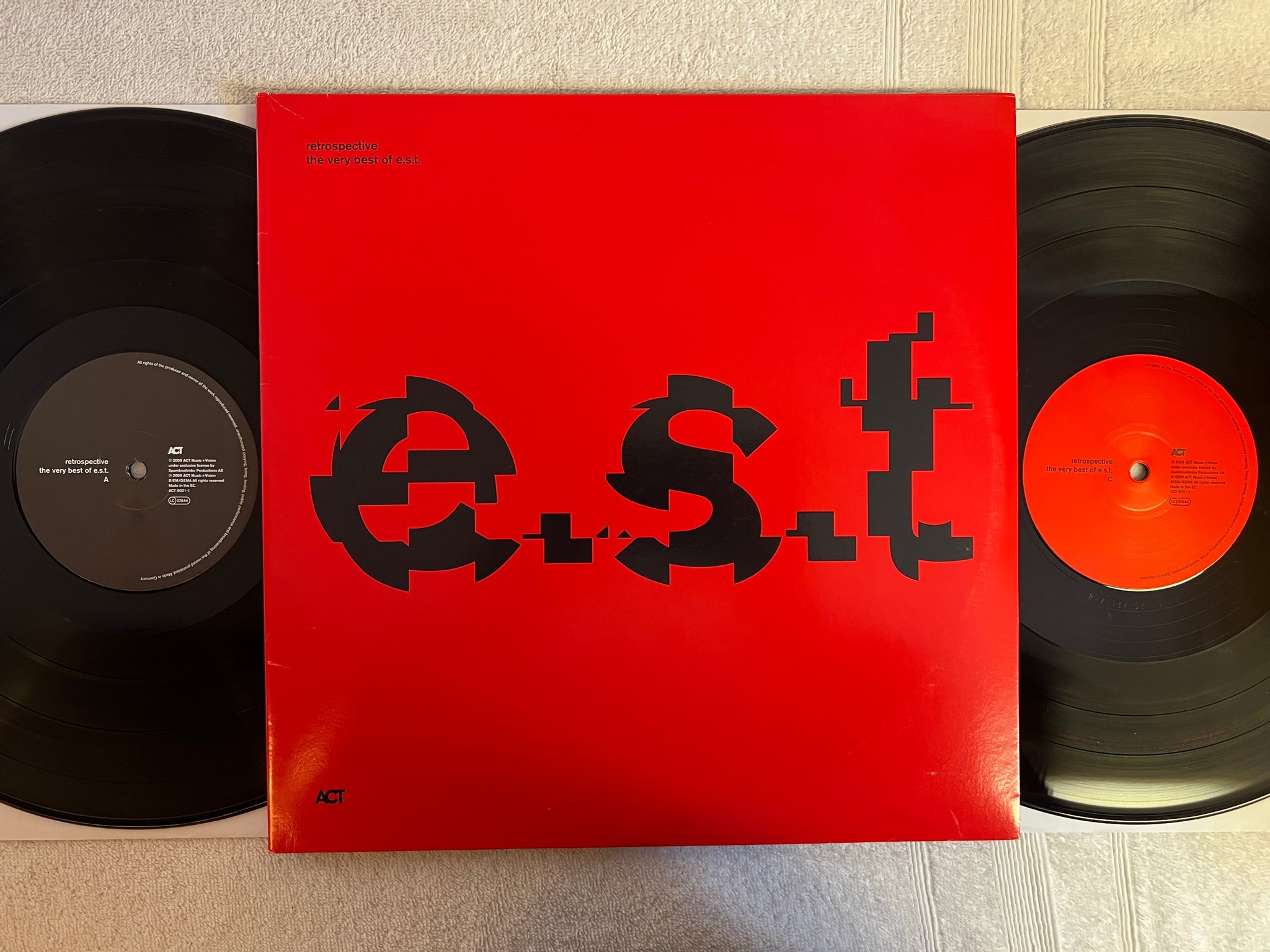 Omslagsbild för skivan ESBJÖRN SVENSSON TRIO Retrospective 2xLP 2009 Ger ACT 9021-1 