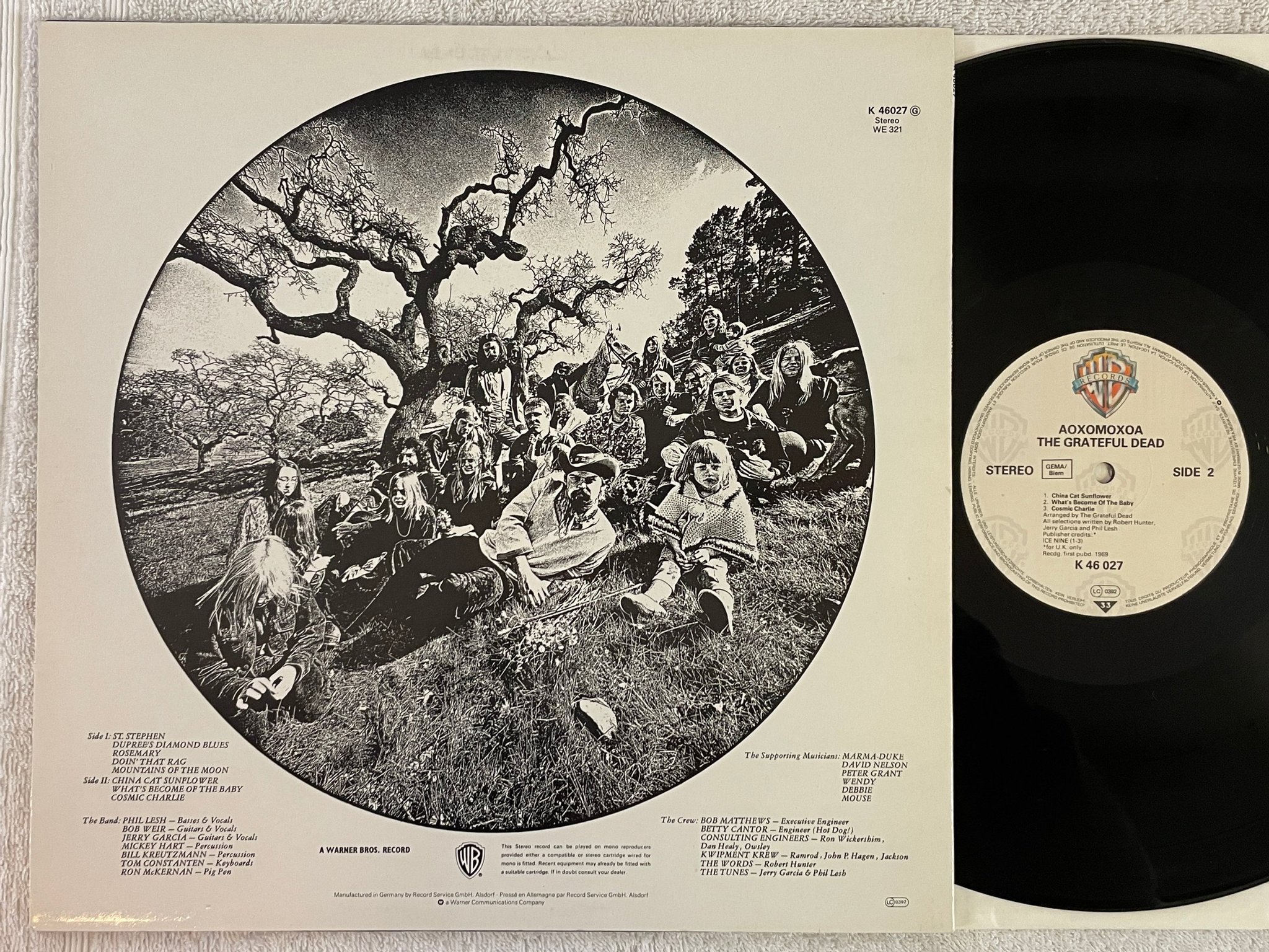 Omslagsbild för skivan THE GRATEFUL DEAD aoxomoxoa LP re Ger WARNER BROS K 46027