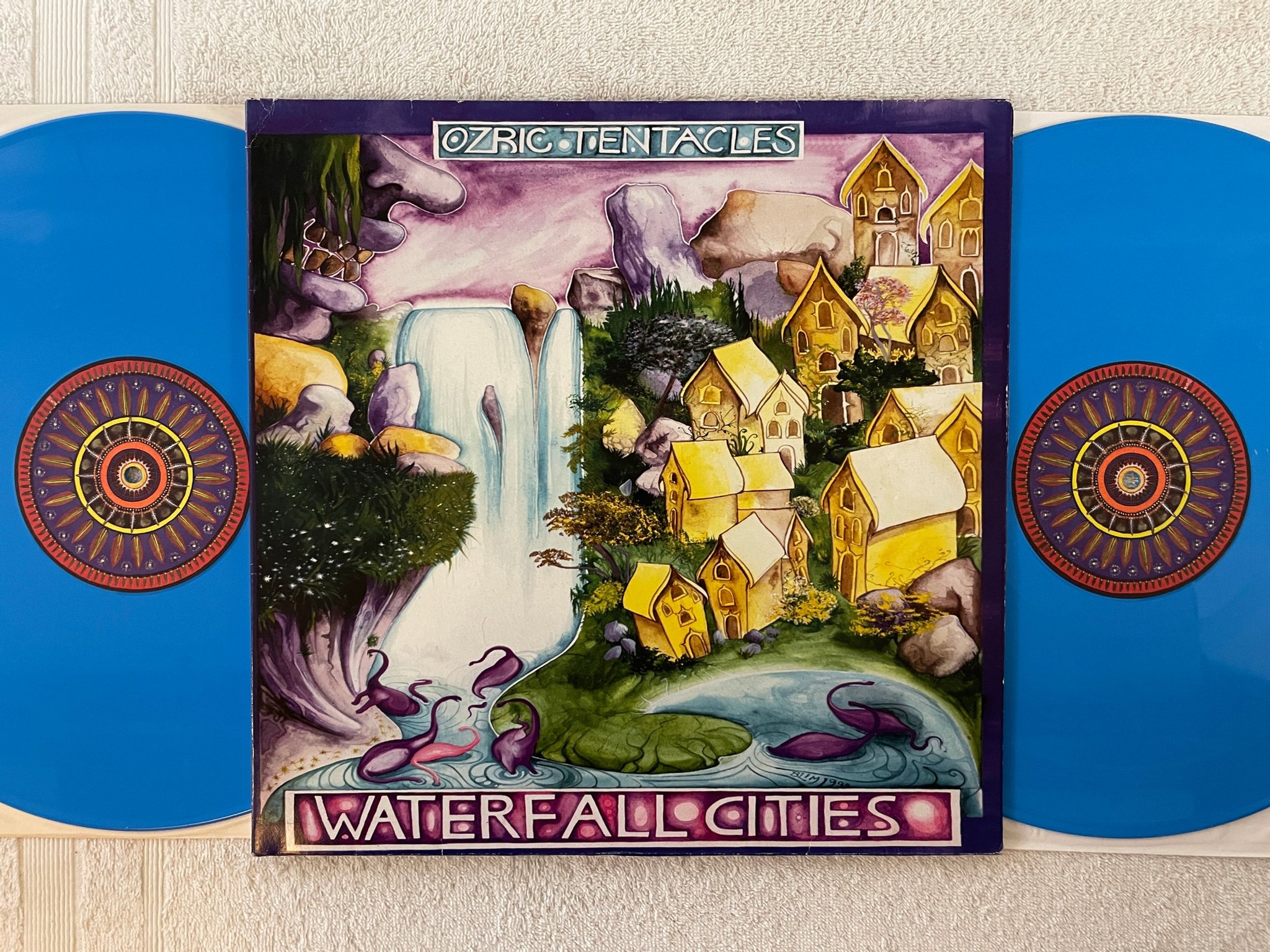 Omslagsbild för skivan OZRIC TENTACLES waterfall cities 2xLP 2000 Norway pancromatic PLP2001 ** RARE **