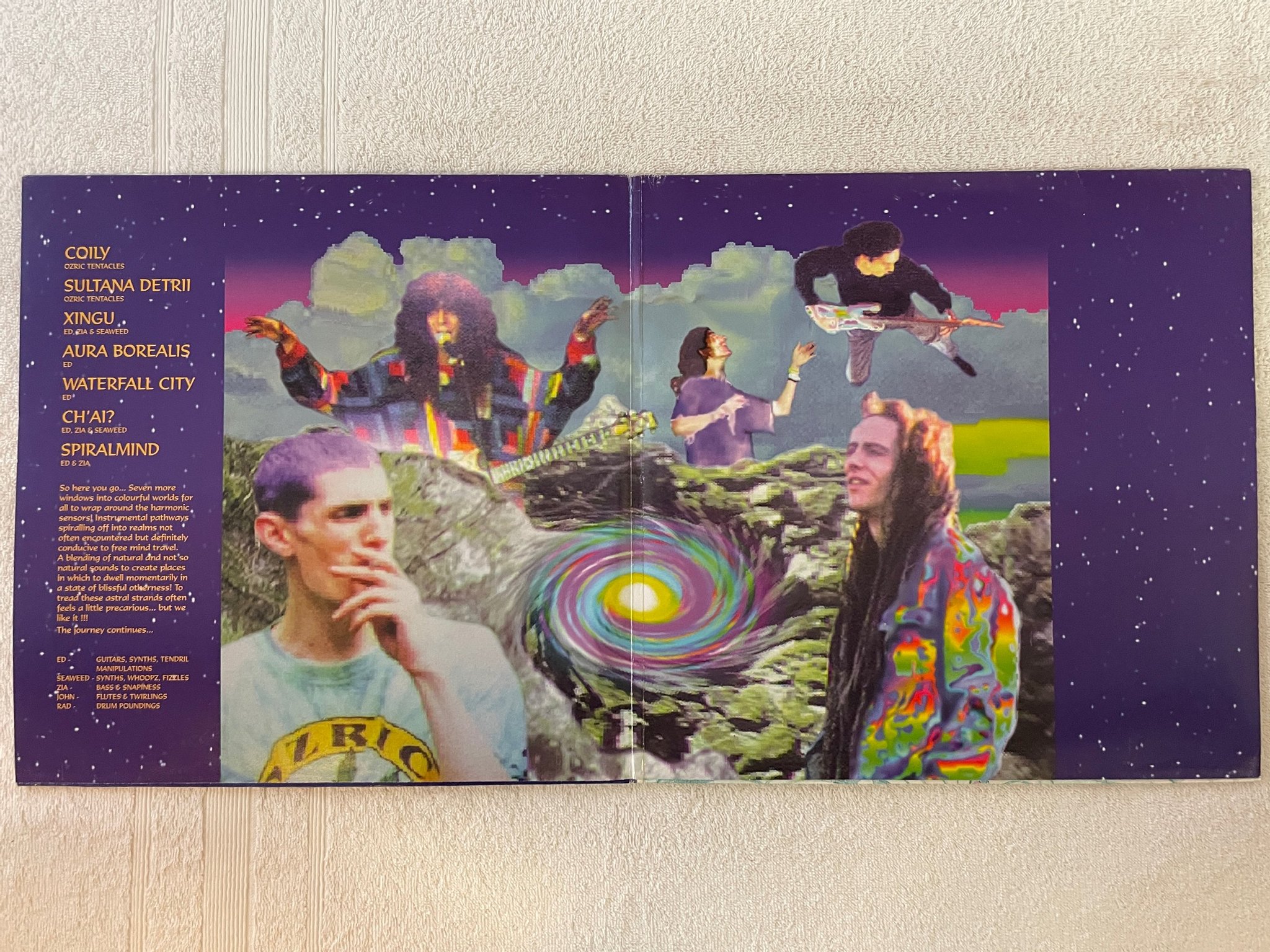 Omslagsbild för skivan OZRIC TENTACLES waterfall cities 2xLP 2000 Norway pancromatic PLP2001 ** RARE **