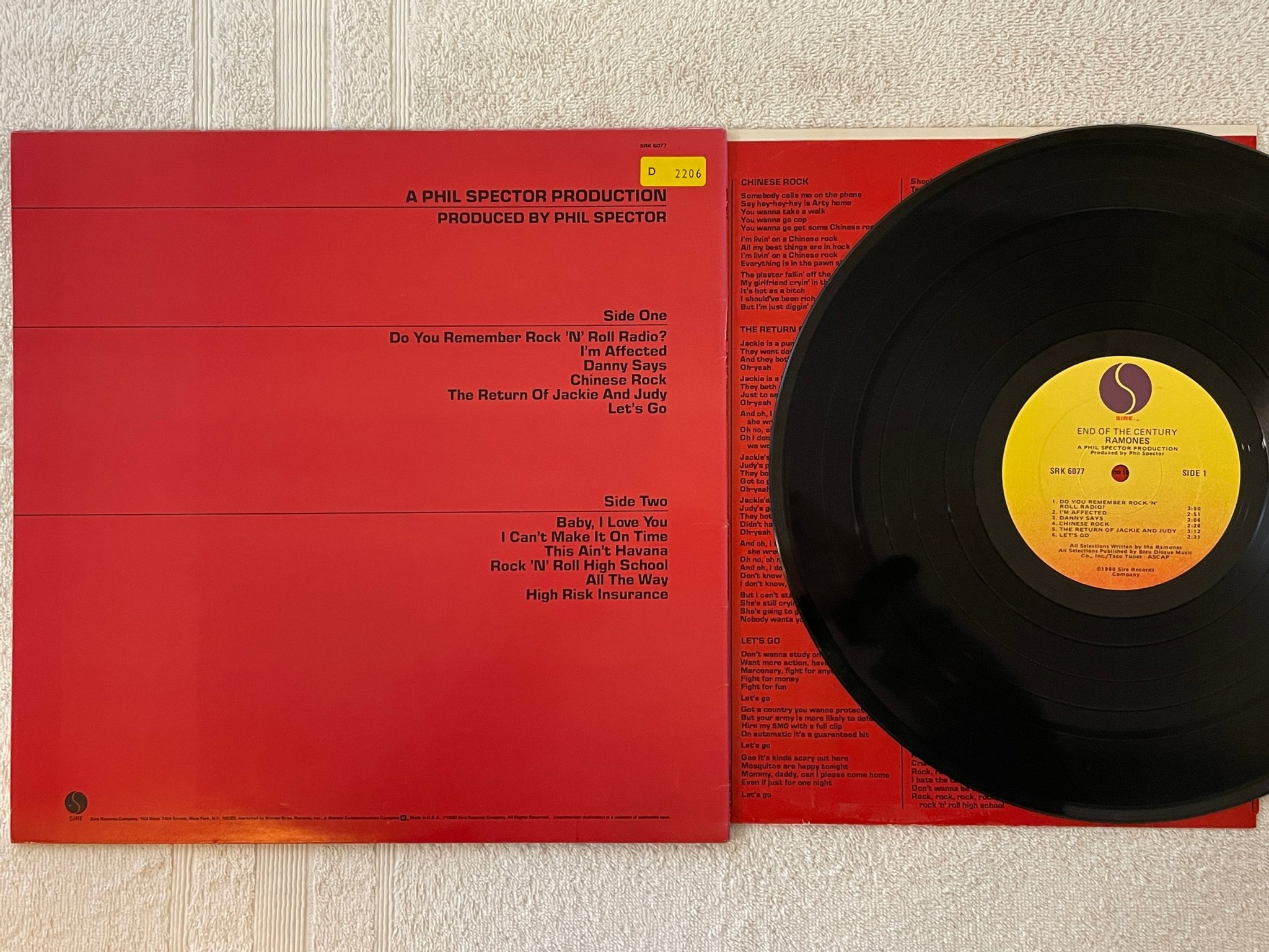 Omslagsbild för skivan RAMONES end of the century LP -80 US SIRE SRK 6077