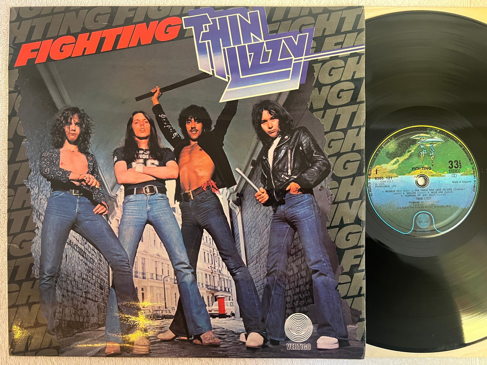 Omslagsbild för skivan THIN LIZZY fighting LP -75 UK VERTIGO 6360121 