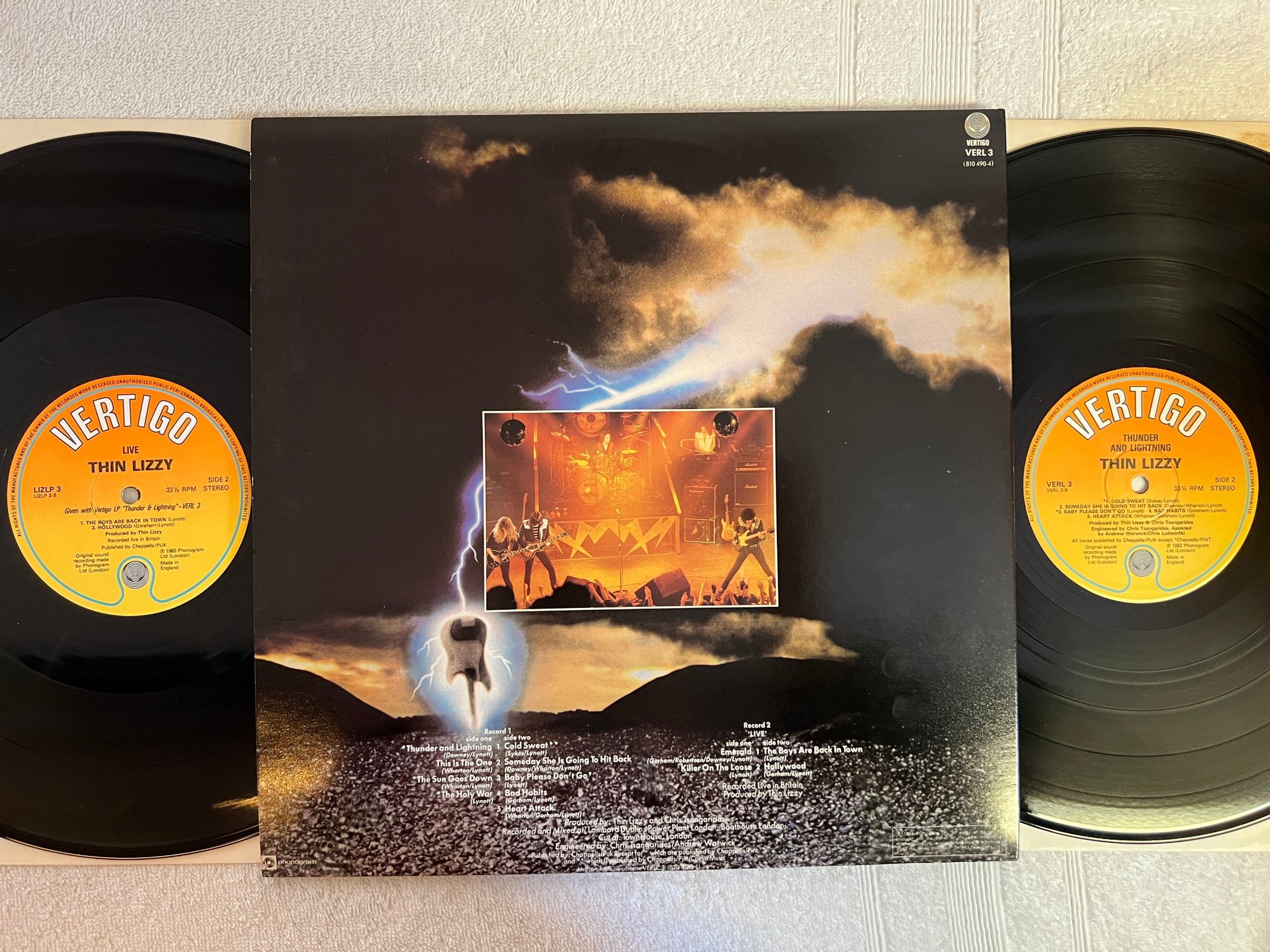Omslagsbild för skivan THIN LIZZY thunder and lightning 2xLP -83 UK VERTIGO LIZLP-3
