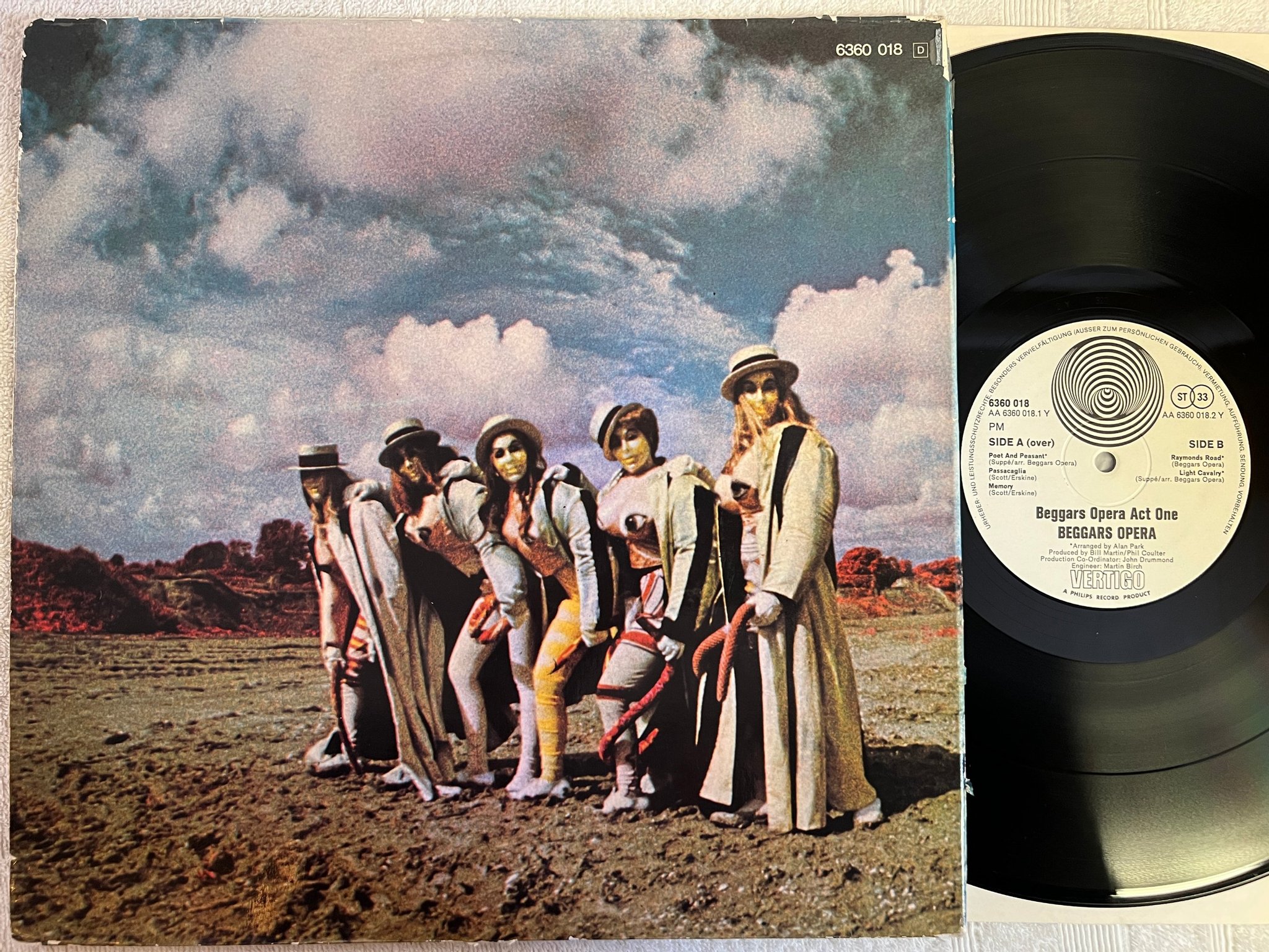 Omslagsbild för skivan BEGGARS OPERA act one LP -70 Ger VERTIGO 6360 018 large swirl